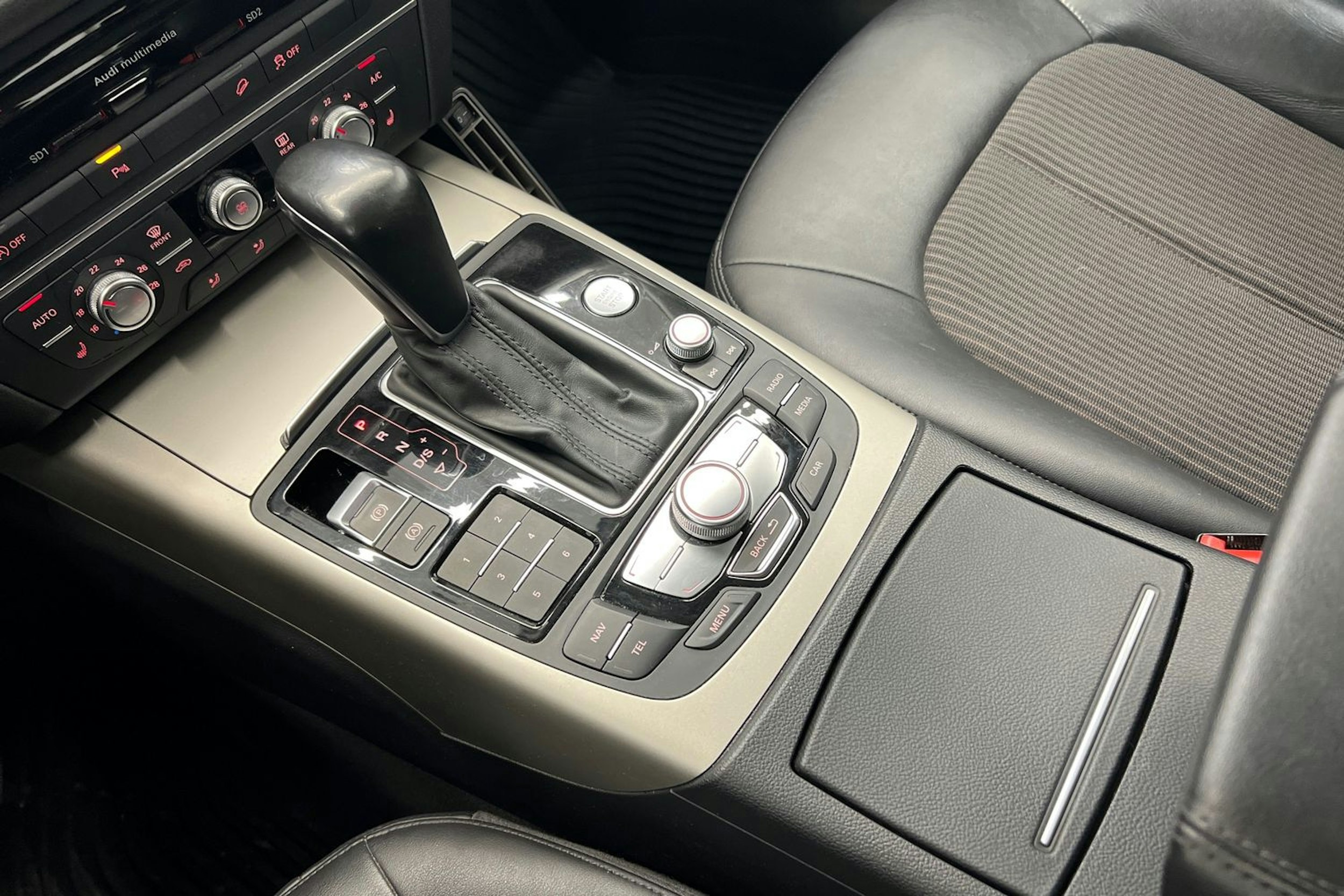 ruskea (beige) Audi A6 allroad quattro 2015 kuva 29.