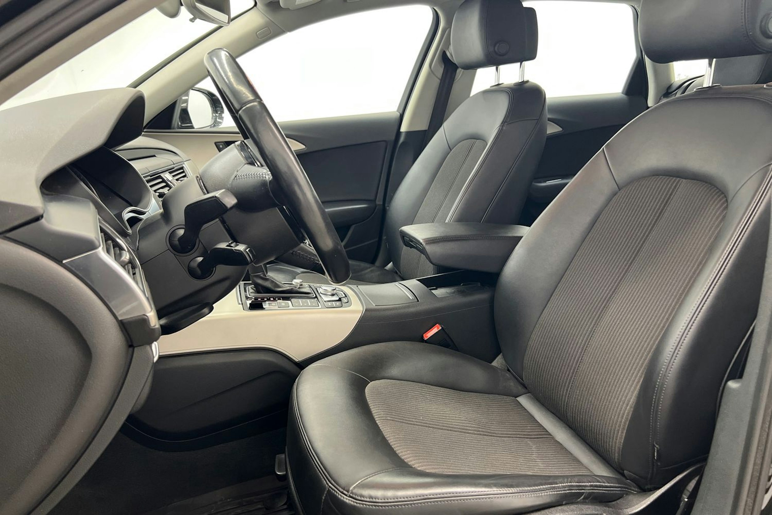 ruskea (beige) Audi A6 allroad quattro 2015 kuva 30.