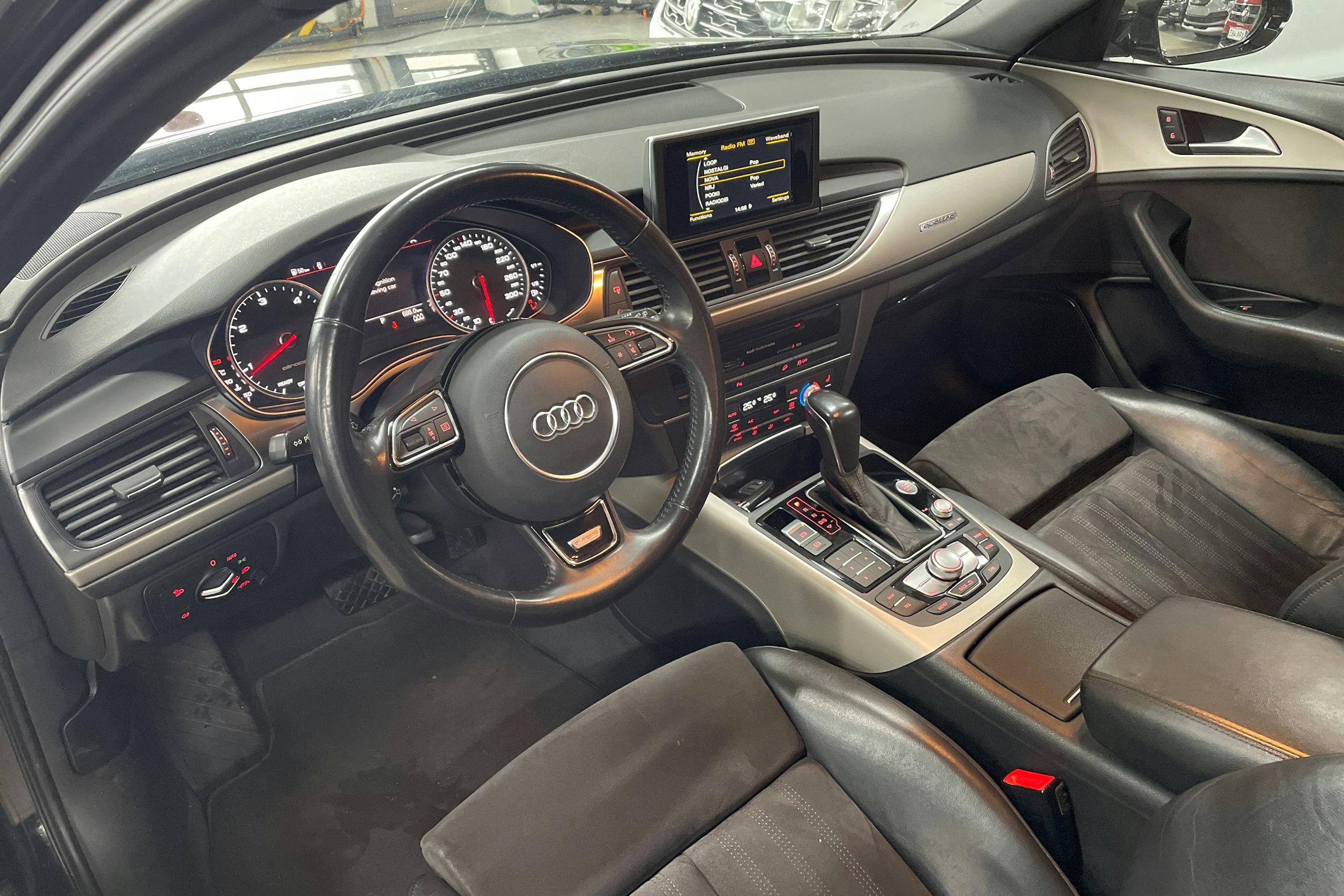 Musta Audi A6 ALLROAD QUATTRO 2016 kuva 6.