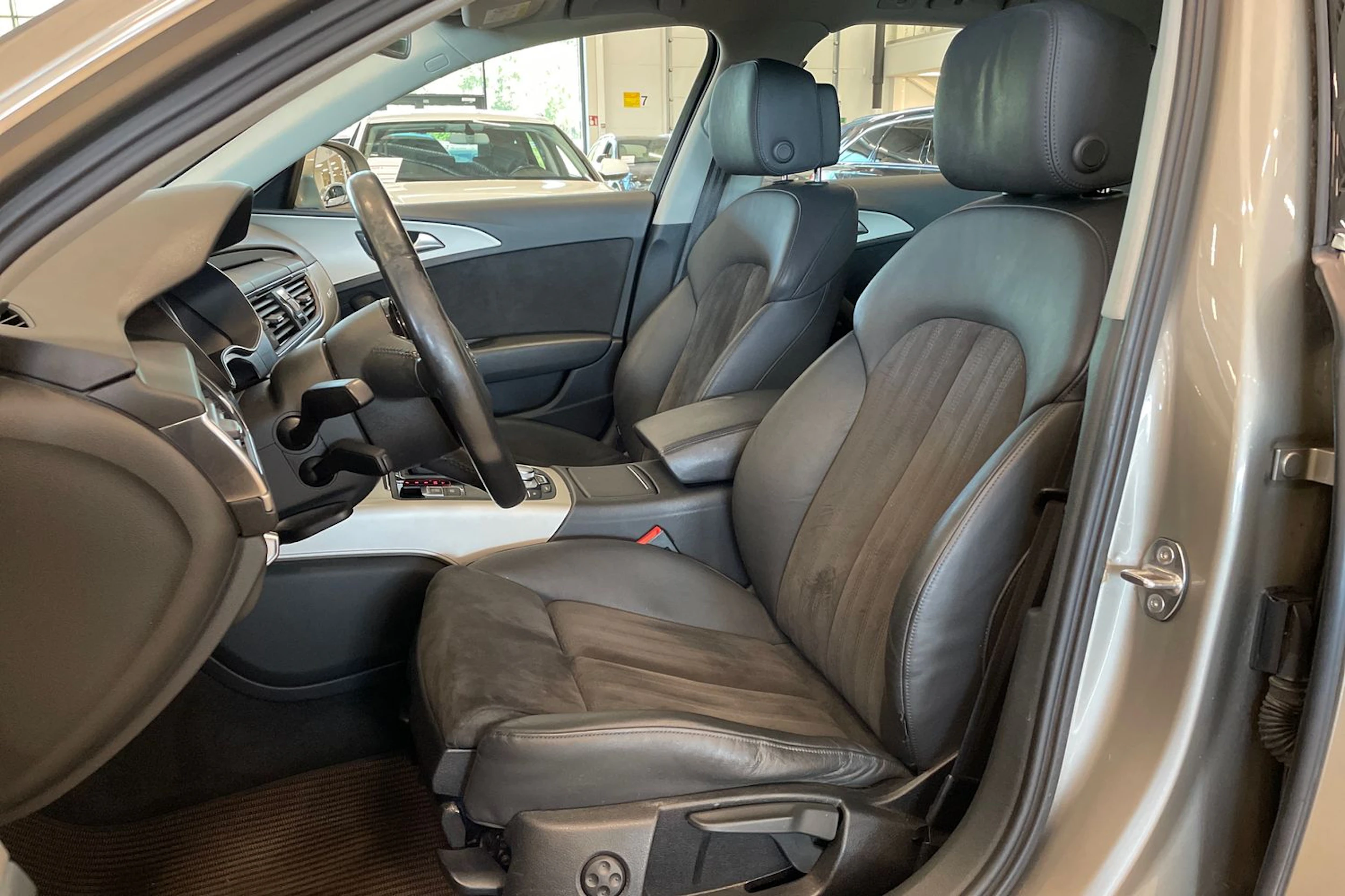ruskea (beige) Audi A6 allroad quattro 2016 kuva 11.