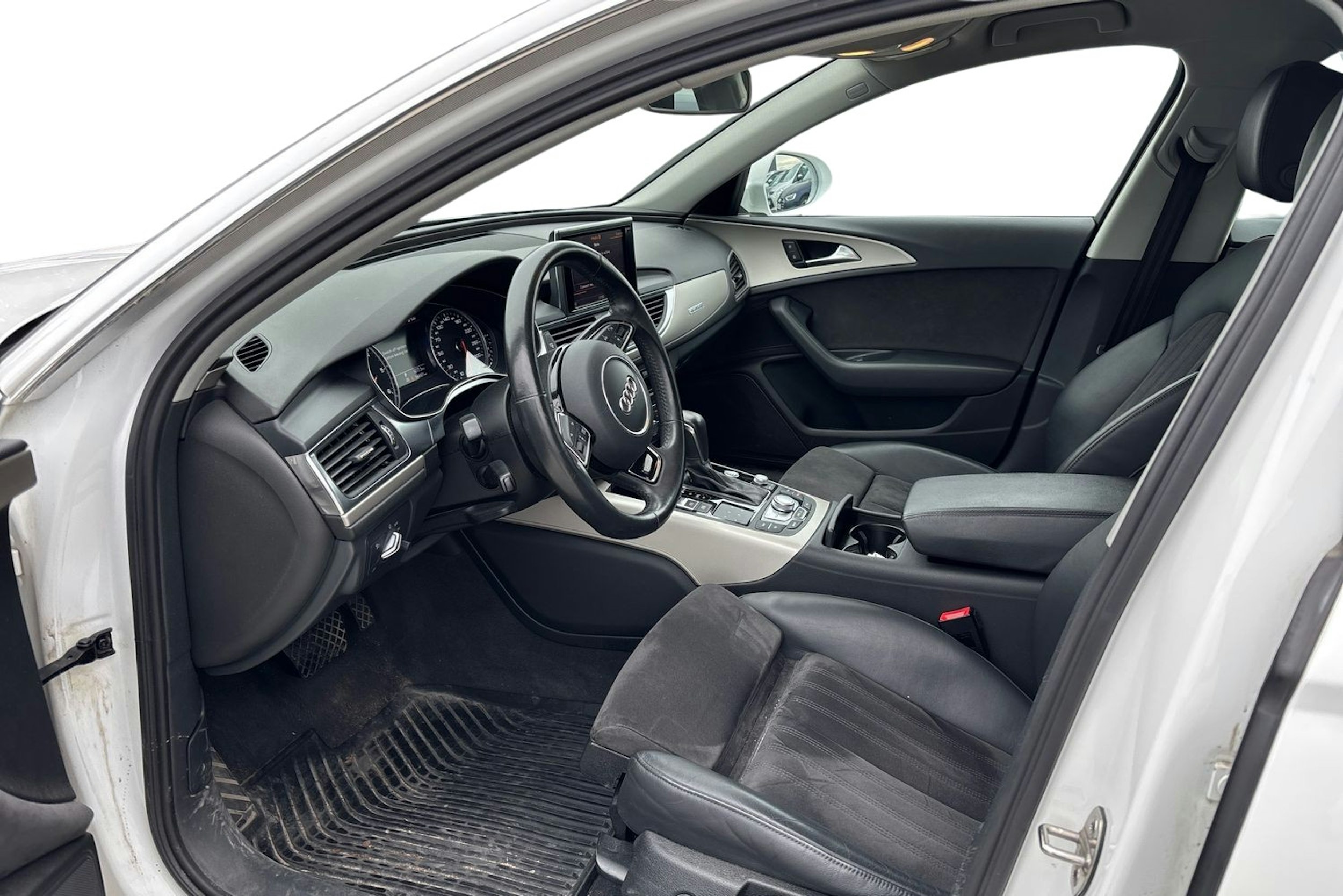valkoinen Audi A6 allroad quattro 2016 kuva 3.