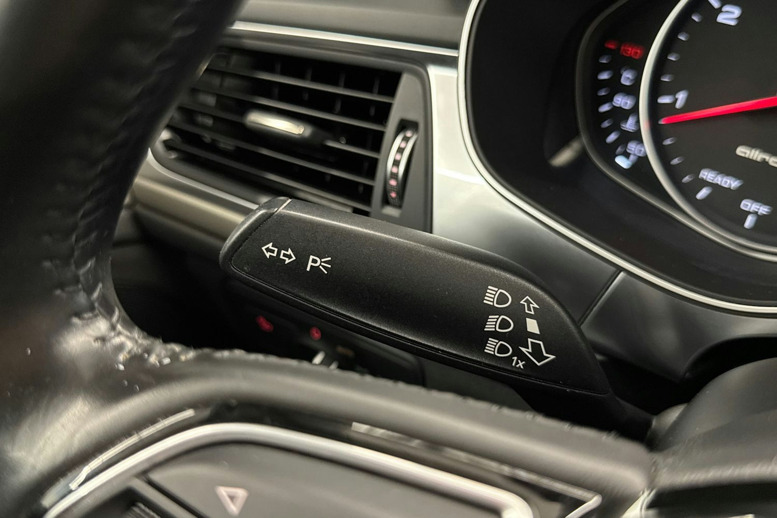 valkoinen Audi A6 allroad quattro 2016 kuva 21.
