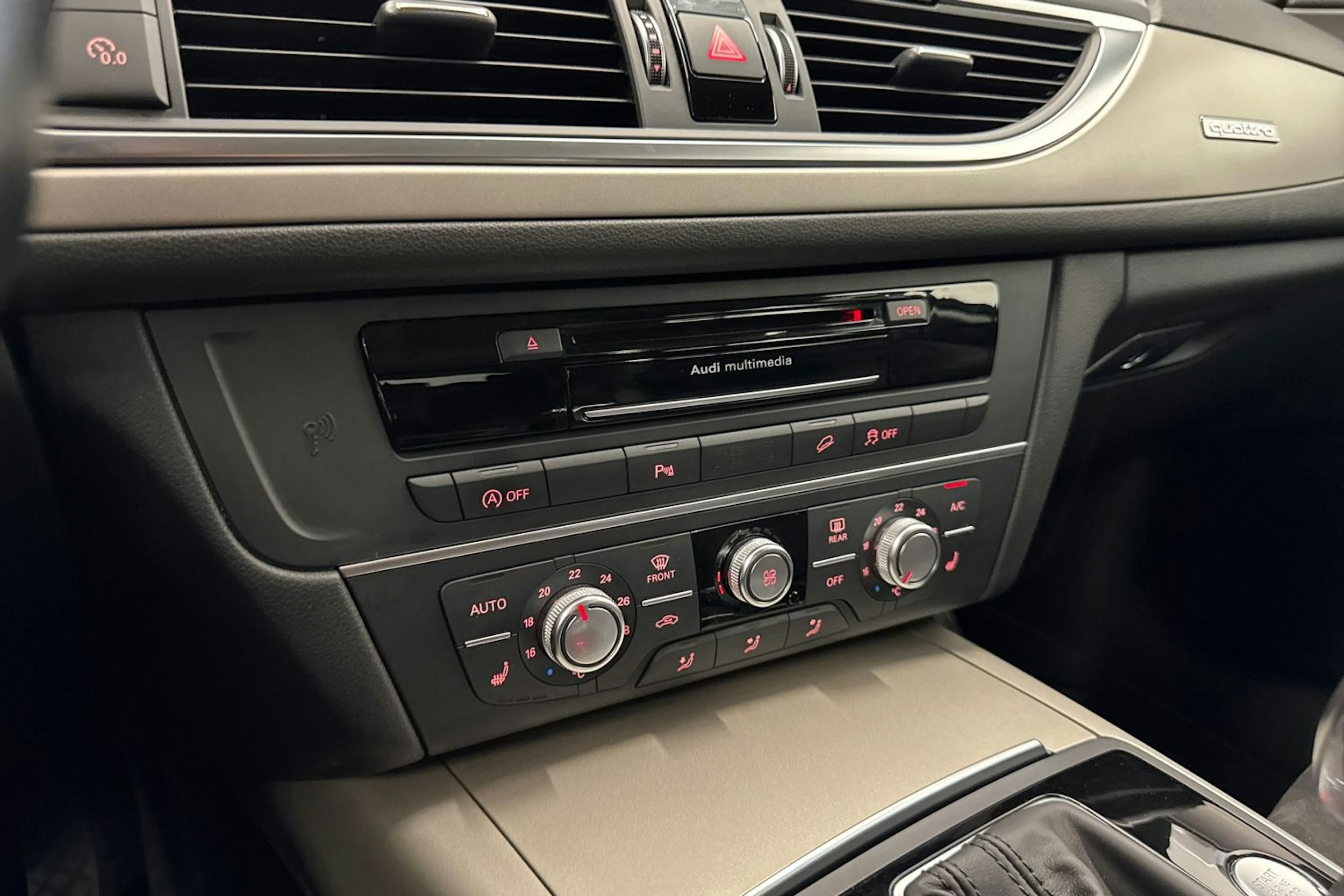 valkoinen Audi A6 allroad quattro 2016 kuva 27.