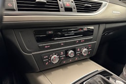 valkoinen Audi A6 allroad quattro 2016 kuva 27.