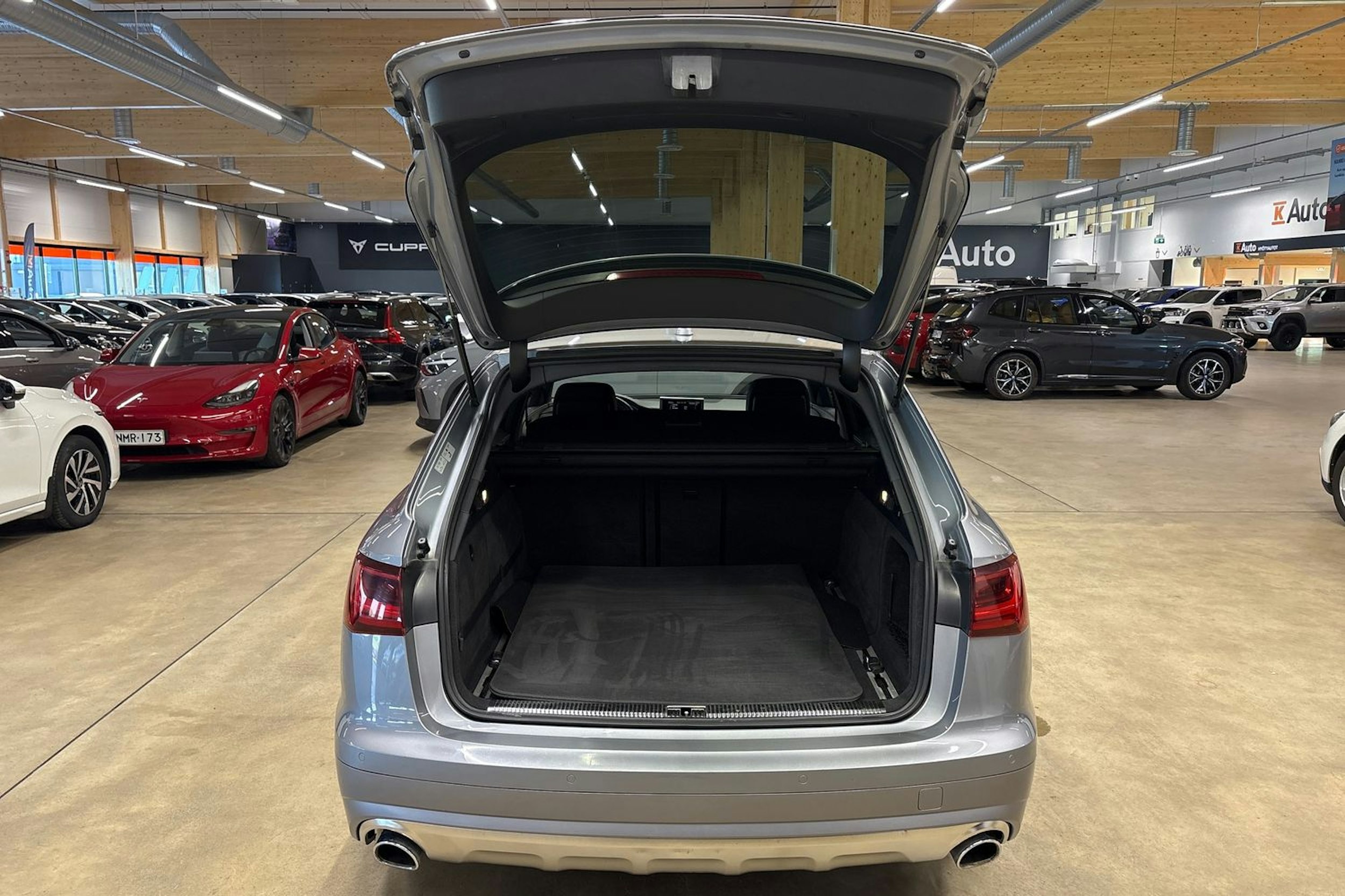 harmaa Audi A6 allroad quattro 2016 kuva 25.