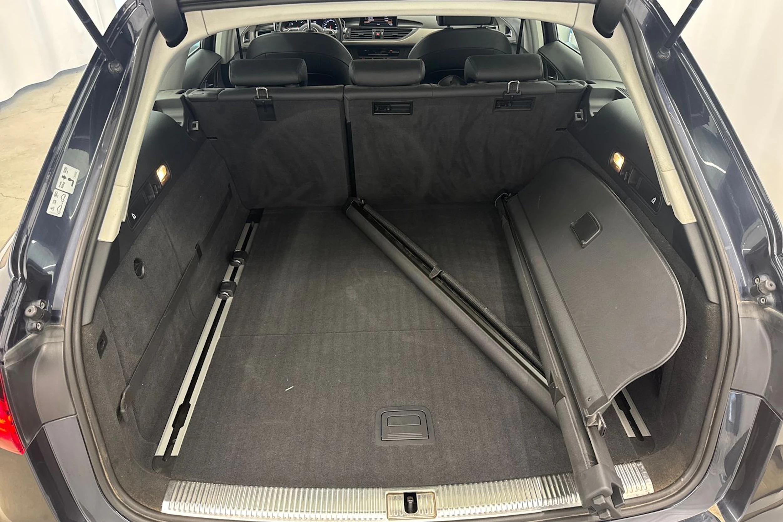 Sininen Audi A6 ALLROAD QUATTRO 2016 kuva 11.