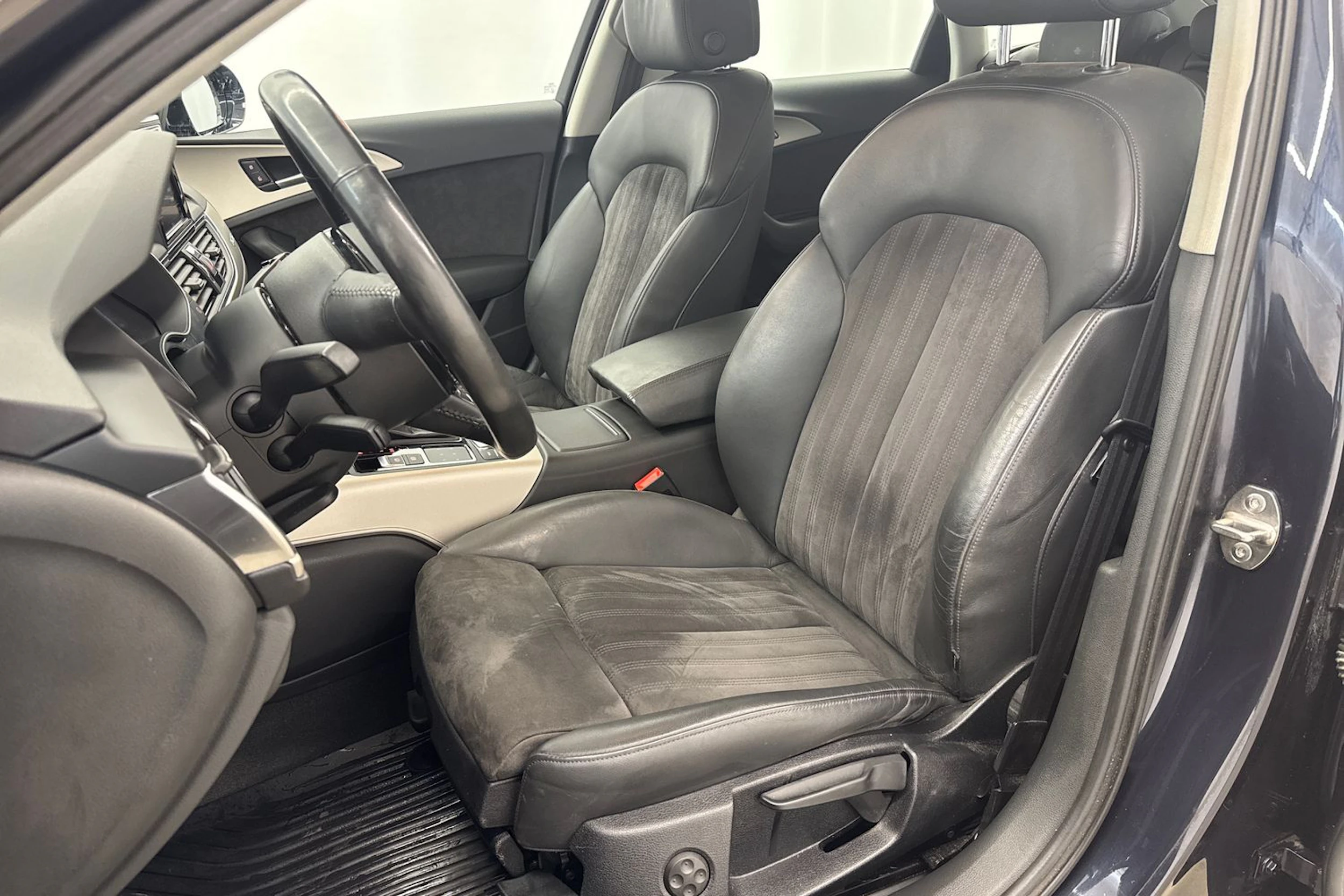 Sininen Audi A6 ALLROAD QUATTRO 2016 kuva 13.