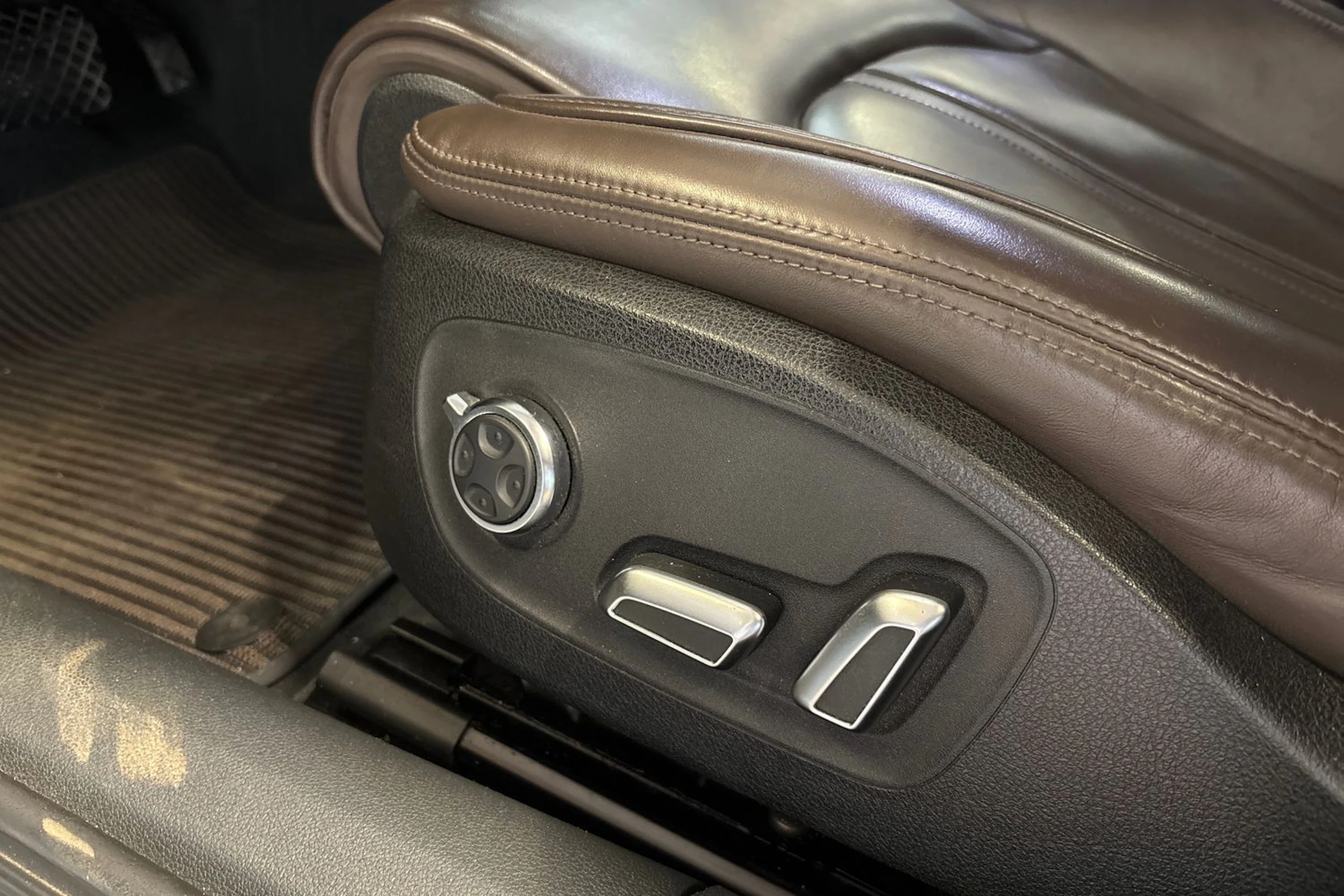 Ruskea (beige) Audi A6 ALLROAD QUATTRO 2016 kuva 23.