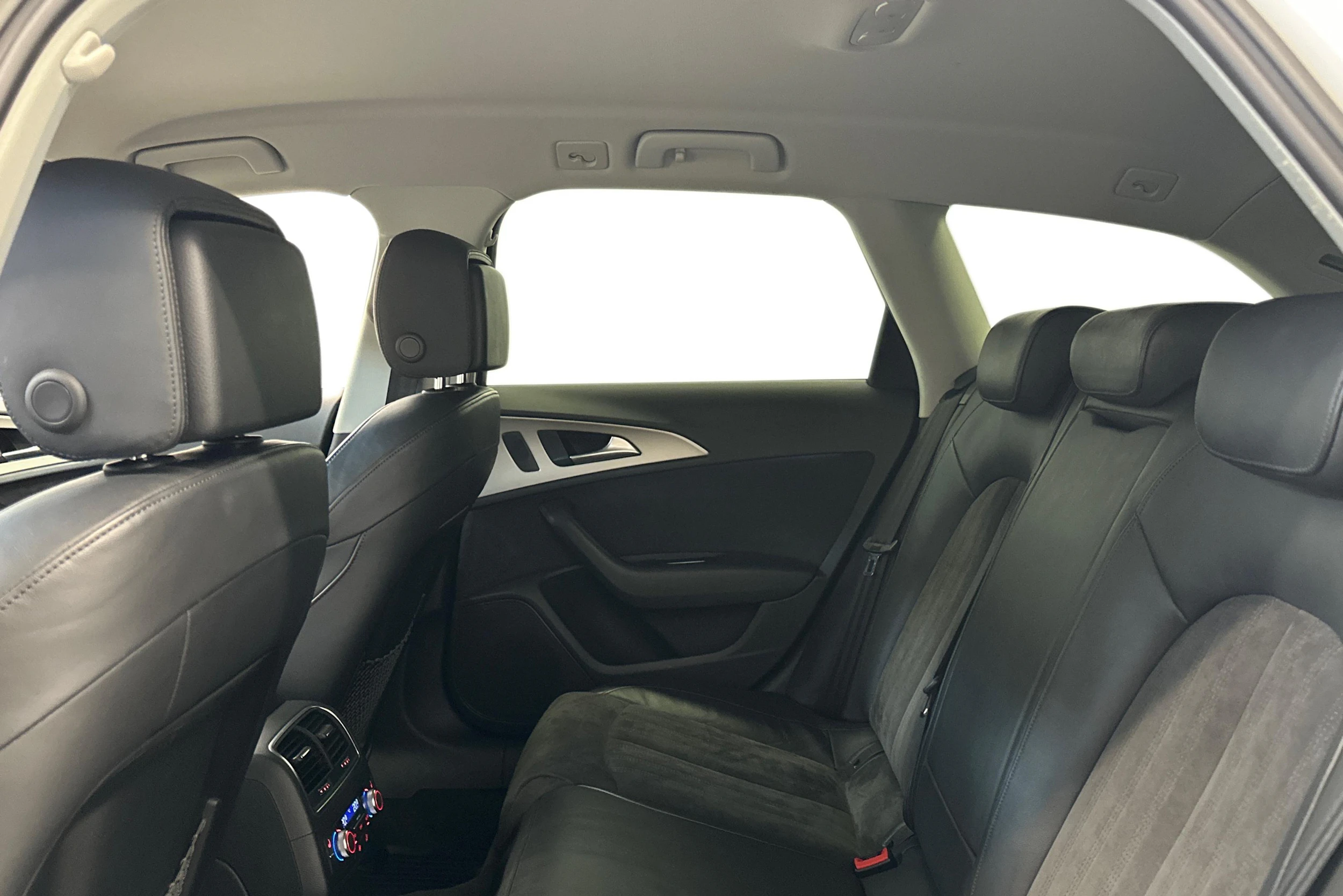 valkoinen Audi A6 allroad quattro 2016 kuva 8.
