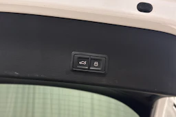 valkoinen Audi A6 allroad quattro 2016 kuva 27.