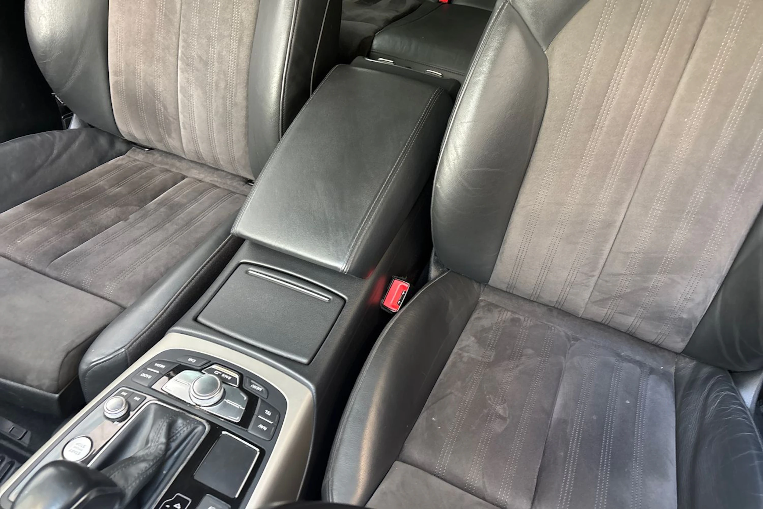 ruskea (beige) Audi A6 allroad quattro 2017 kuva 26.