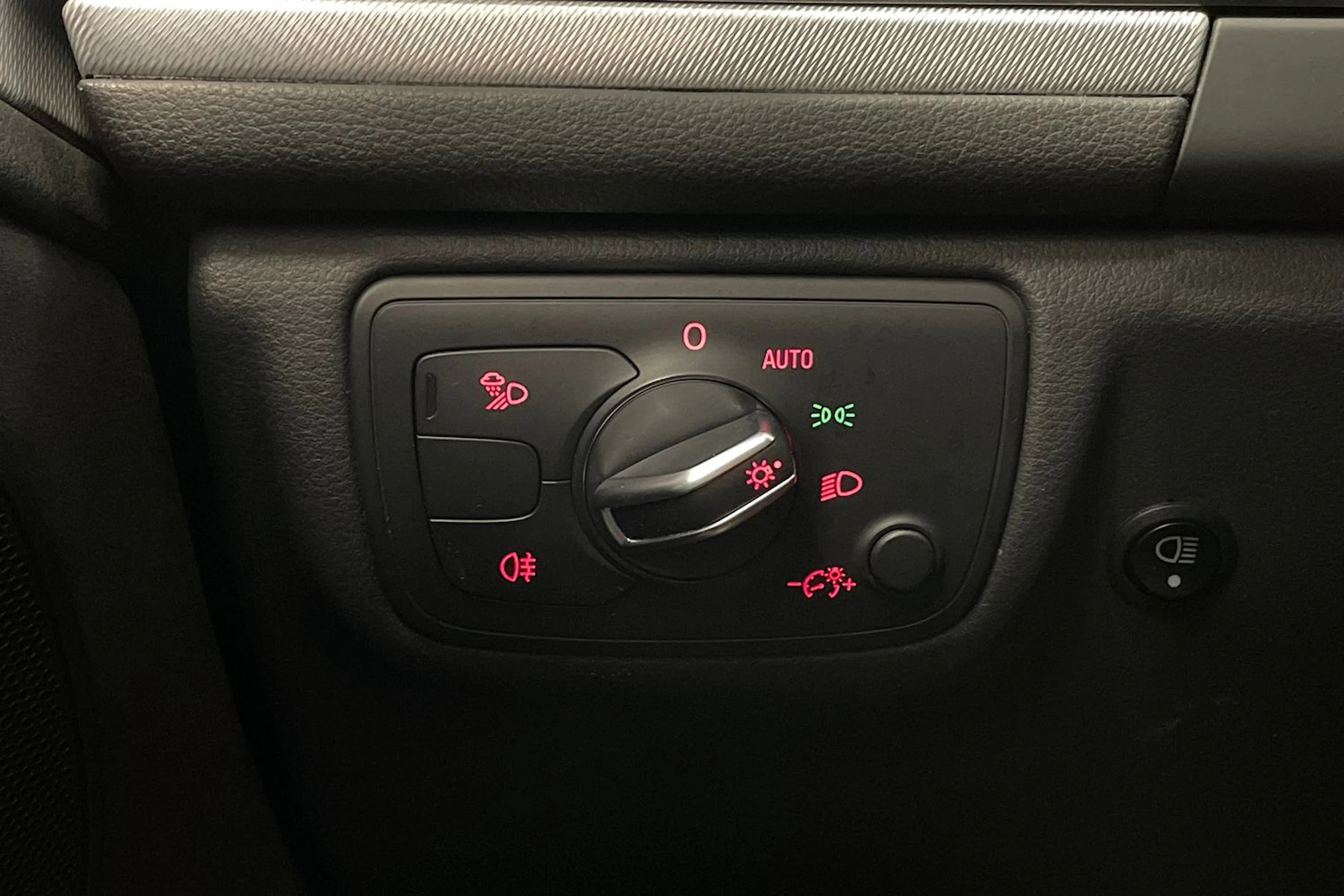 ruskea (beige) Audi A6 allroad quattro 2017 kuva 27.