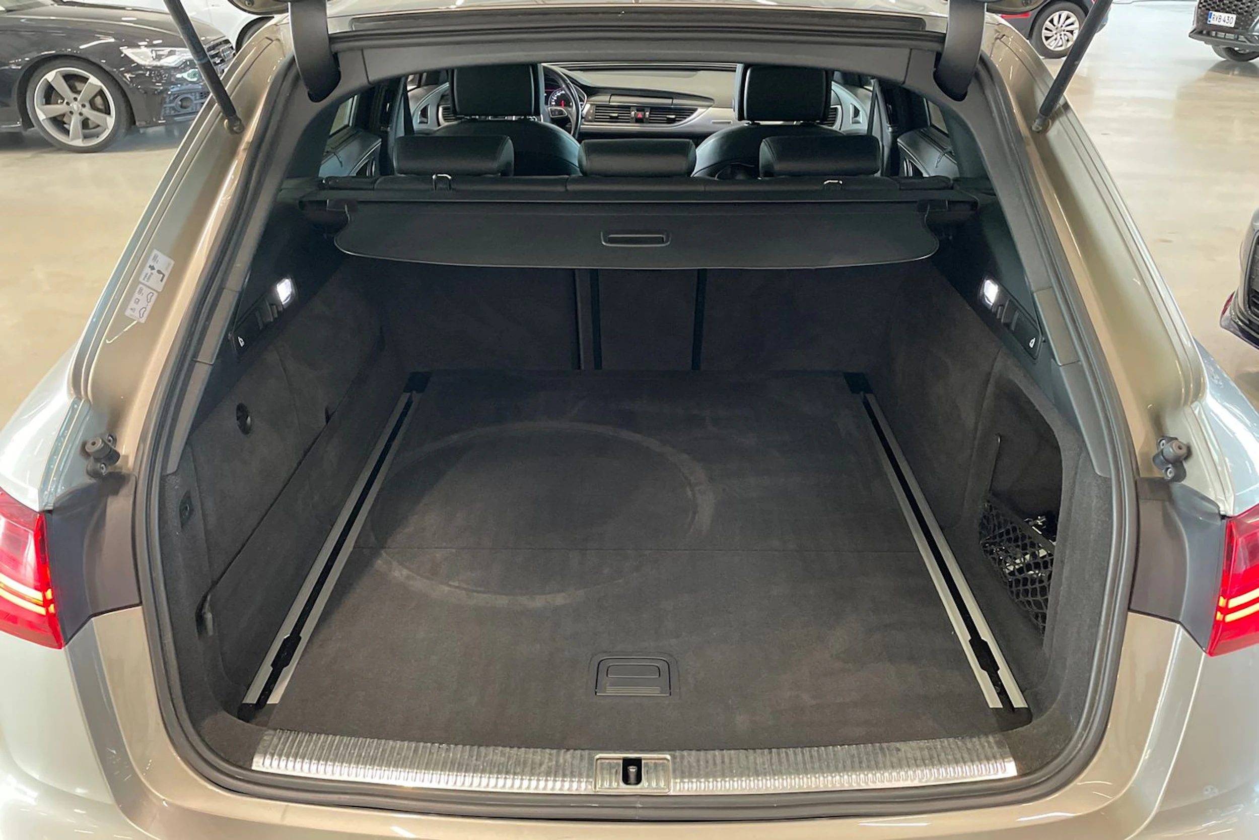 ruskea (beige) Audi A6 allroad quattro 2017 kuva 28.