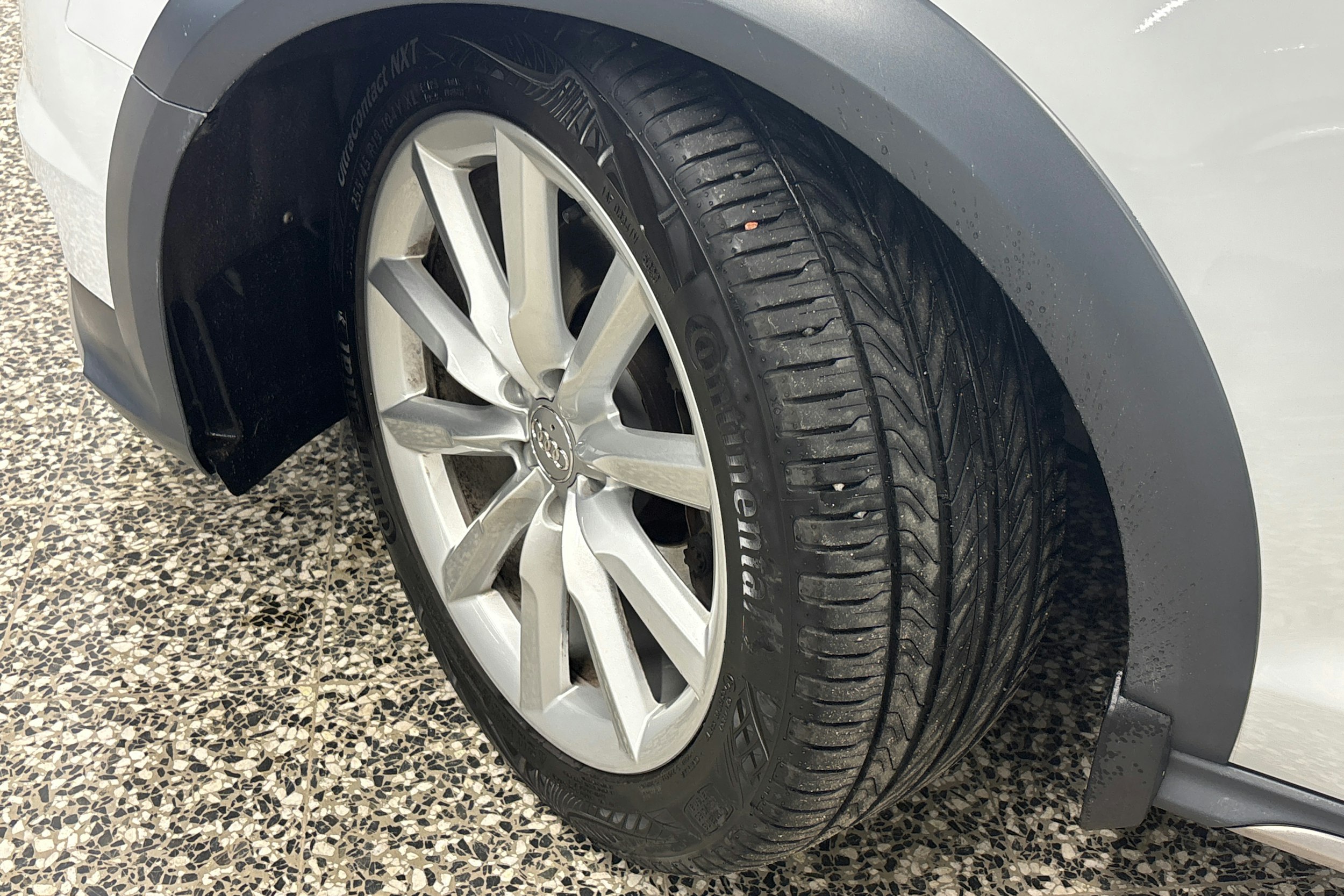 valkoinen Audi A6 allroad quattro 2017 kuva 13.