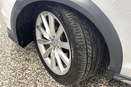 valkoinen Audi A6 allroad quattro 2017 kuva 13.