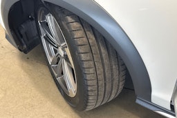 valkoinen Audi A6 allroad quattro 2017 kuva 13.