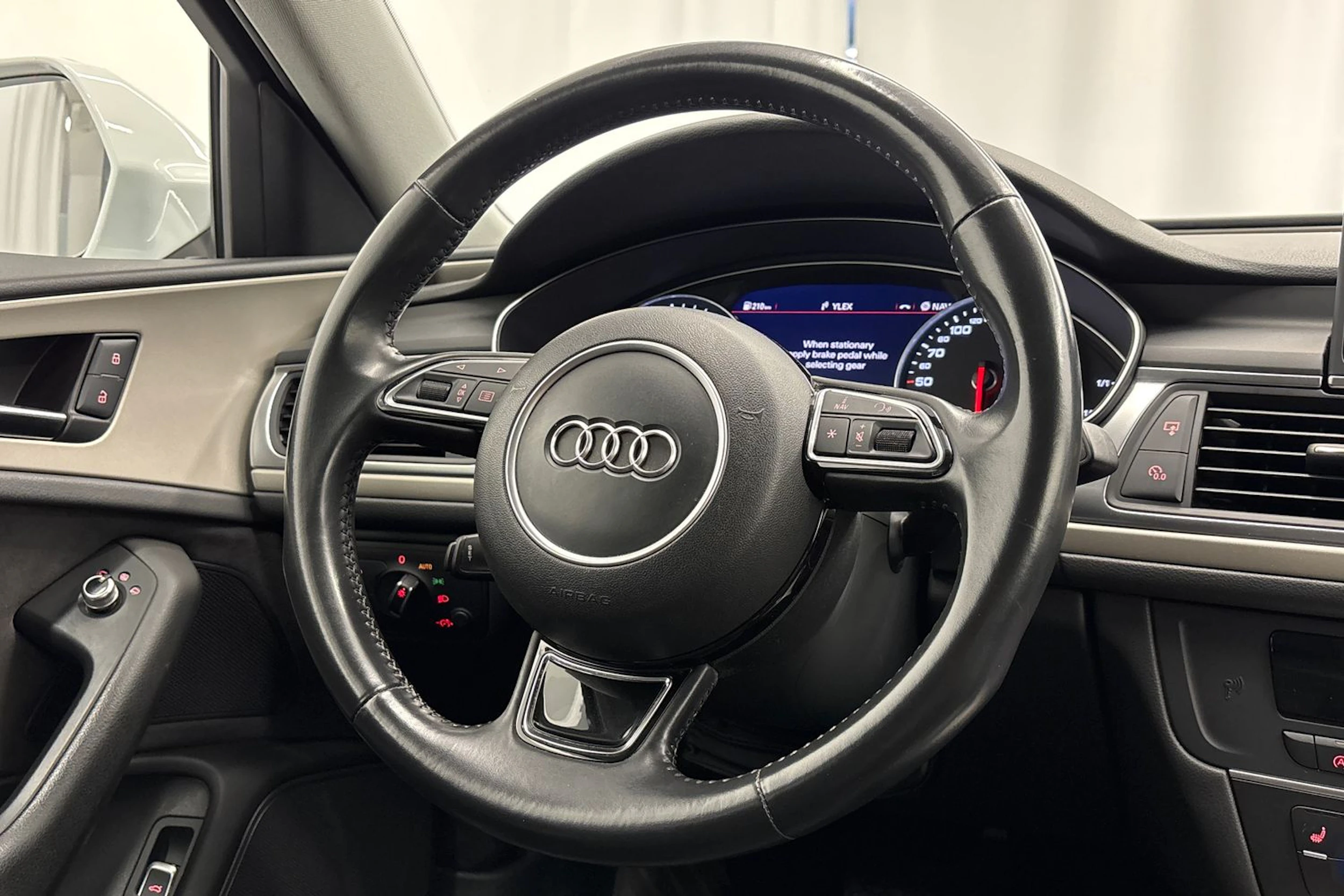 valkoinen Audi A6 allroad quattro 2018 kuva 12.