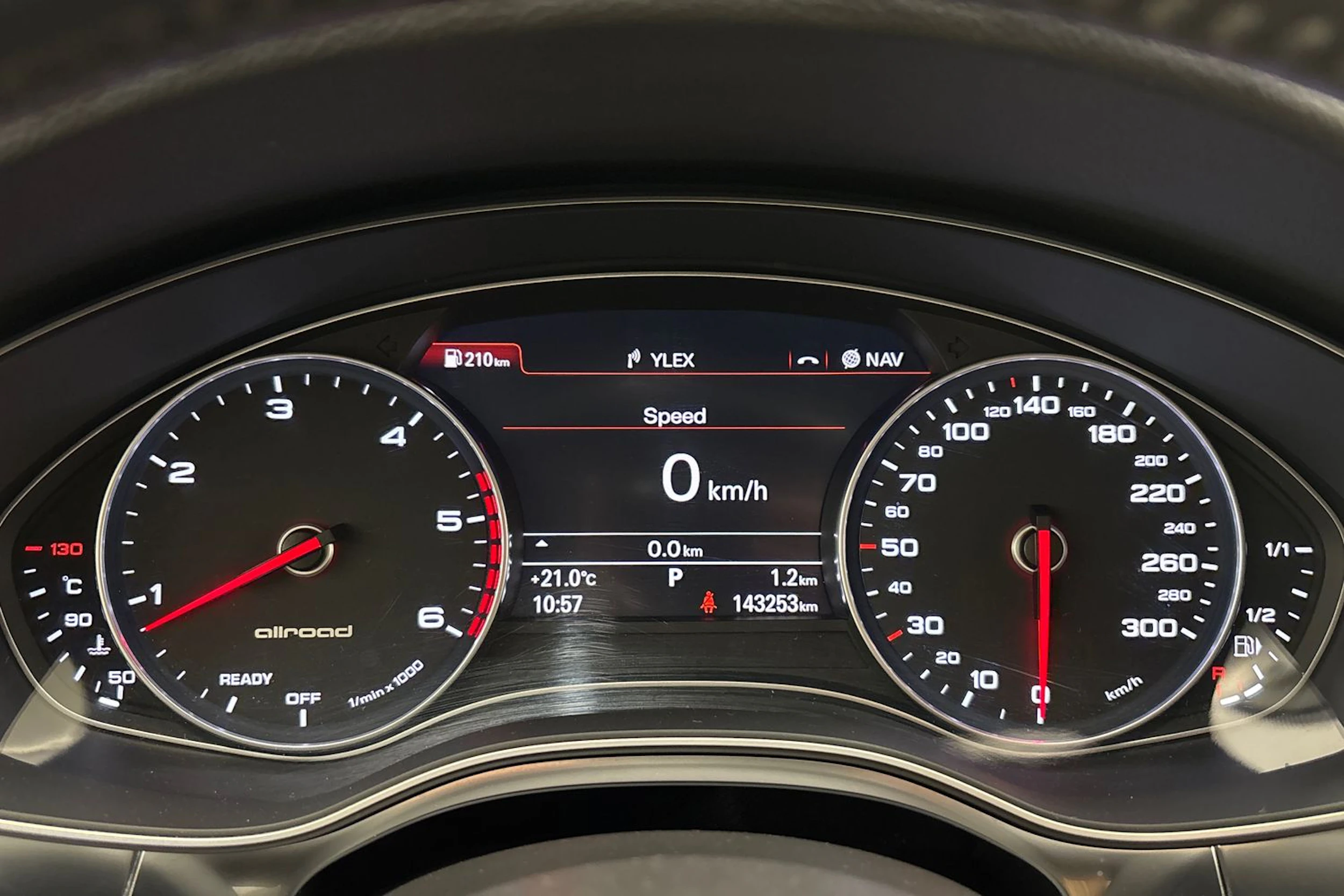 valkoinen Audi A6 allroad quattro 2018 kuva 16.