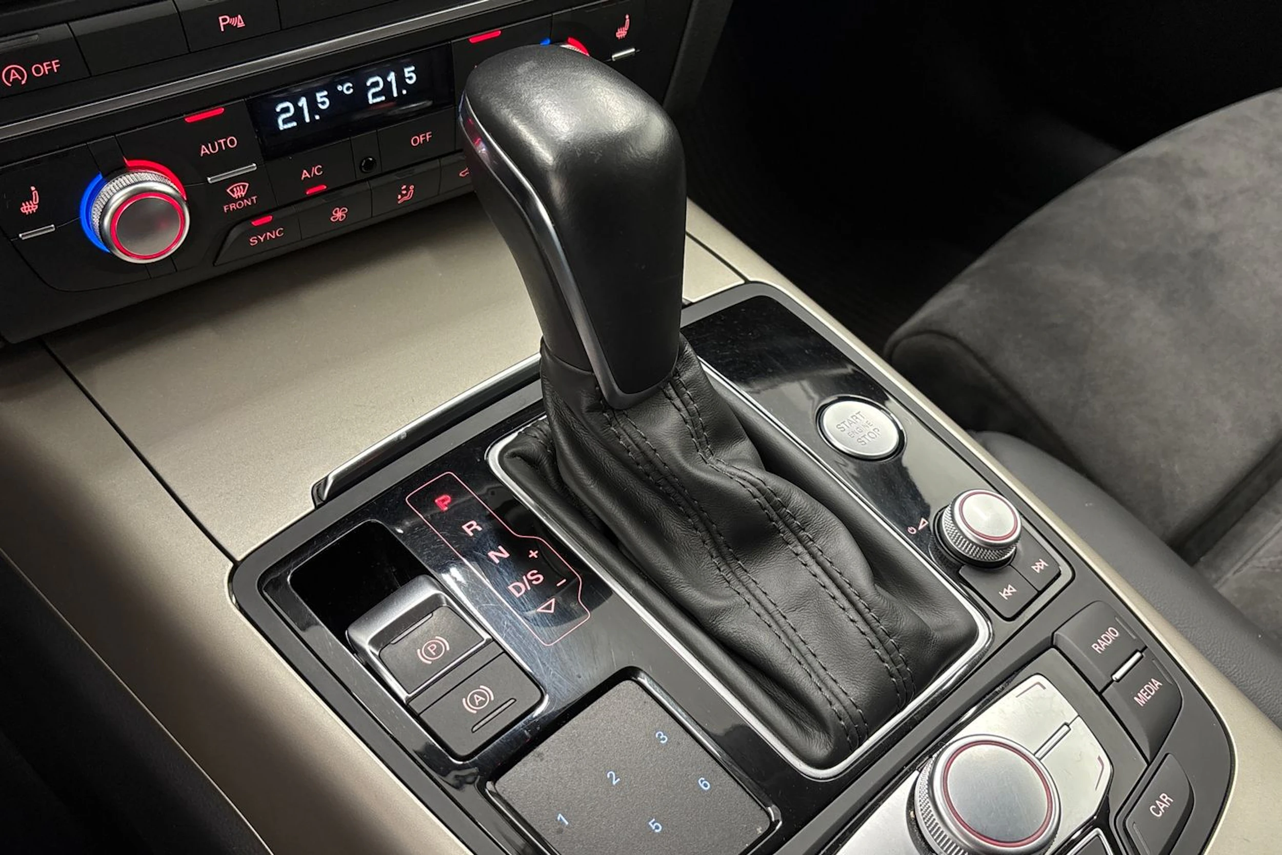 valkoinen Audi A6 allroad quattro 2018 kuva 21.