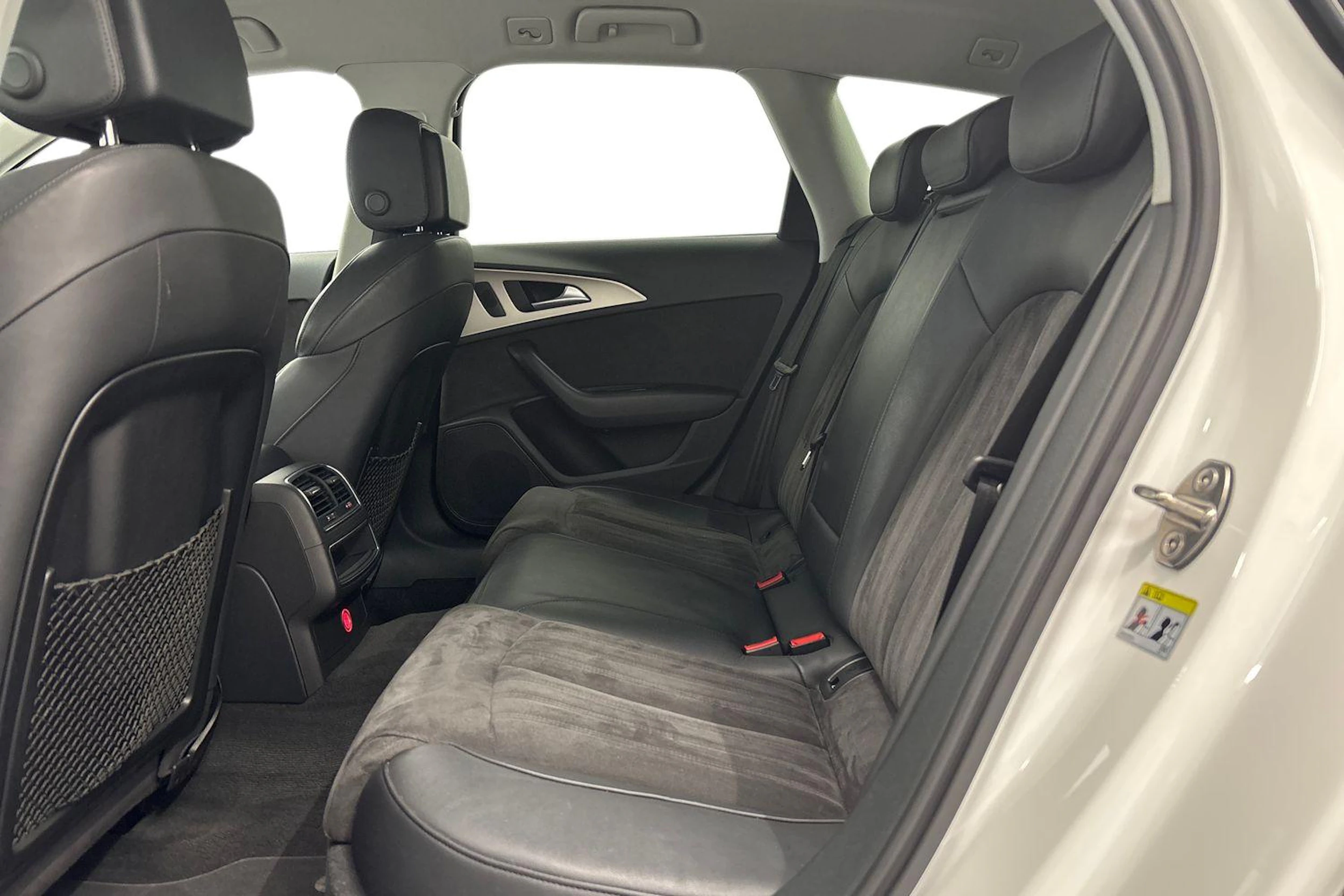 valkoinen Audi A6 allroad quattro 2018 kuva 8.