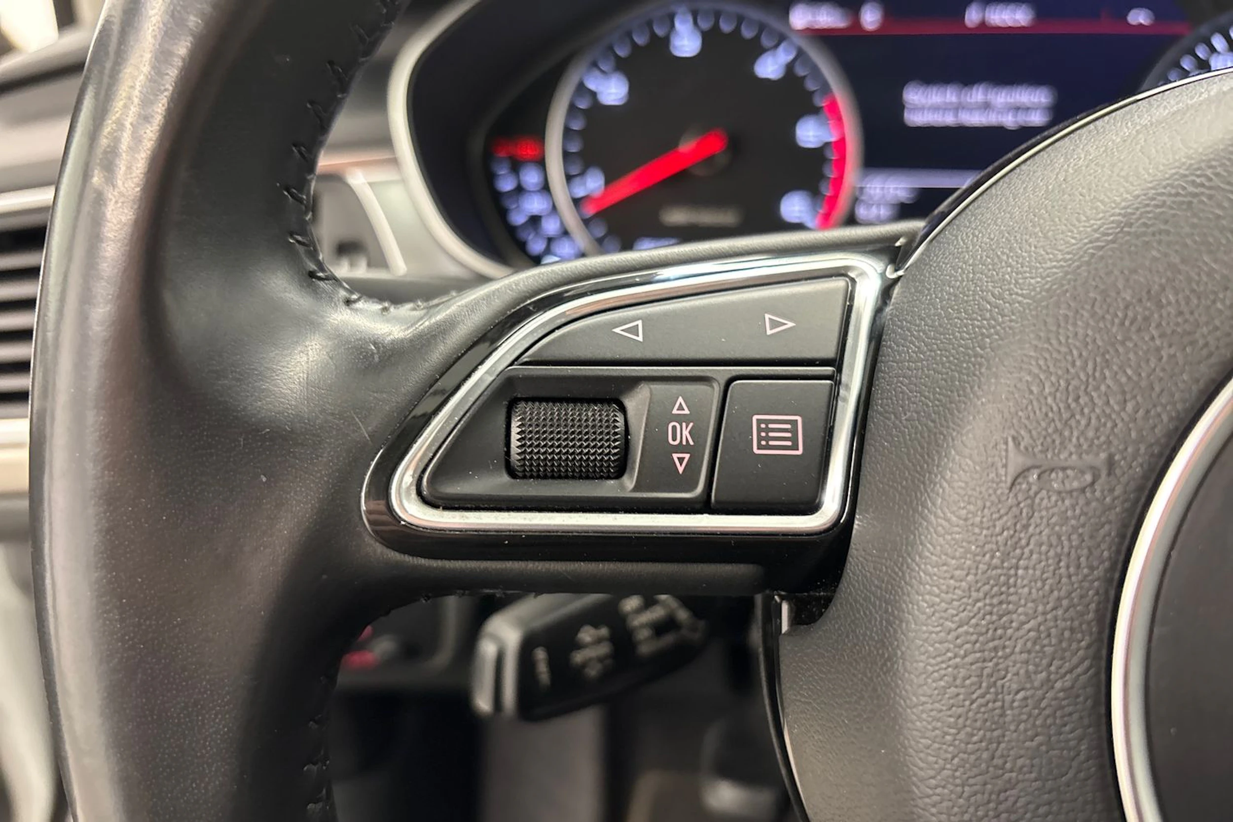 valkoinen Audi A6 allroad quattro 2018 kuva 12.
