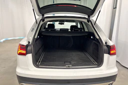 valkoinen Audi A6 allroad quattro 2018 kuva 18.