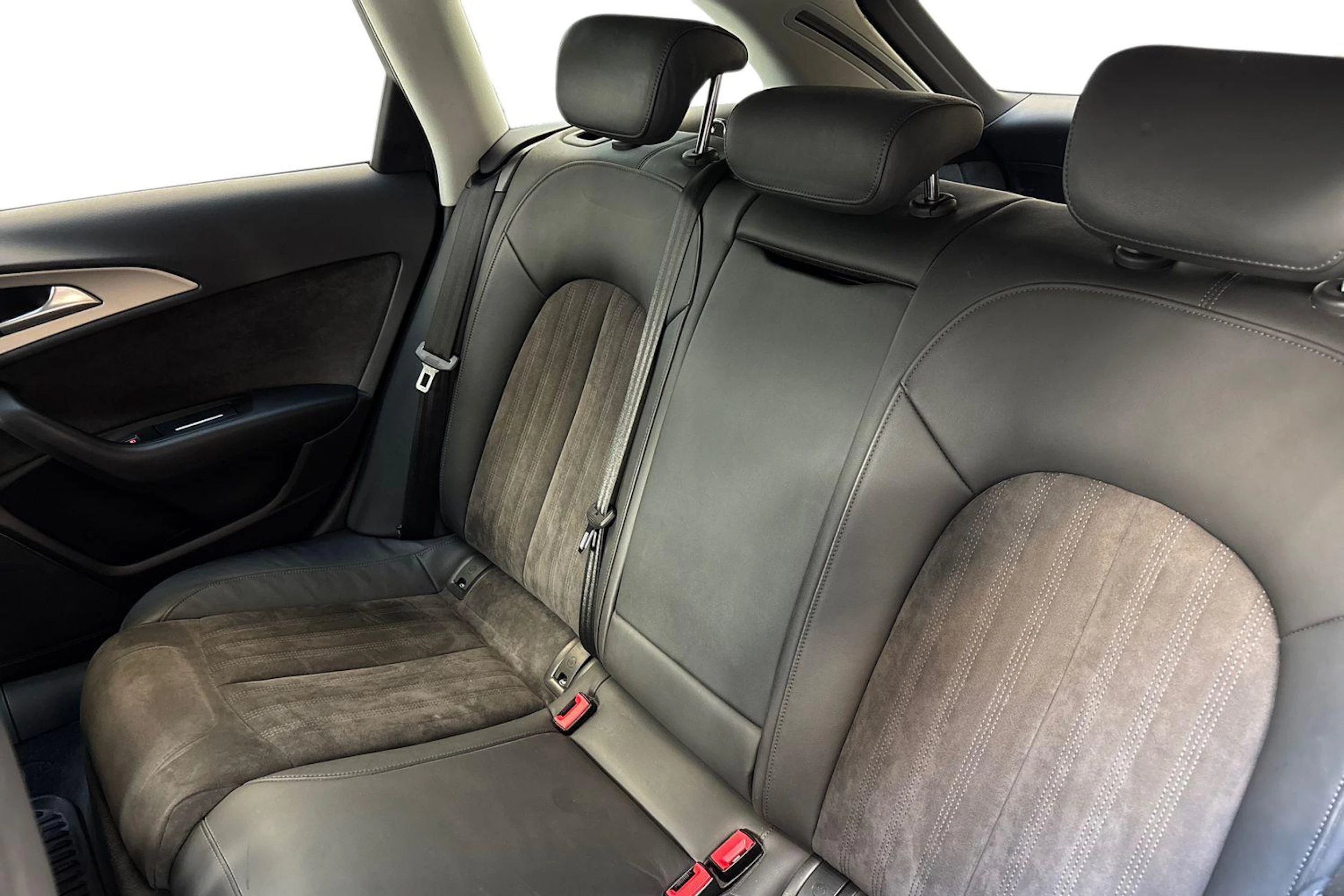 Valkoinen Audi A6 ALLROAD QUATTRO 2019 kuva 8.