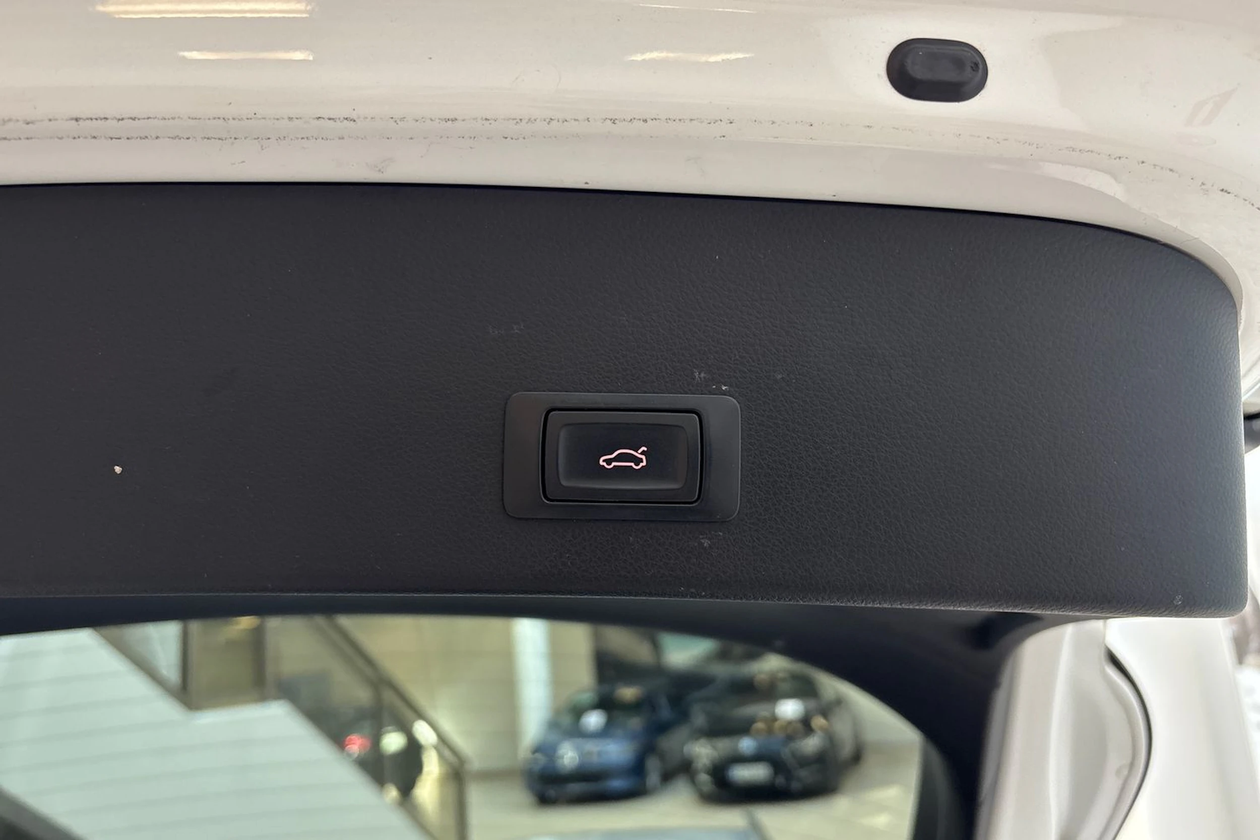 Valkoinen Audi A6 ALLROAD QUATTRO 2019 kuva 13.