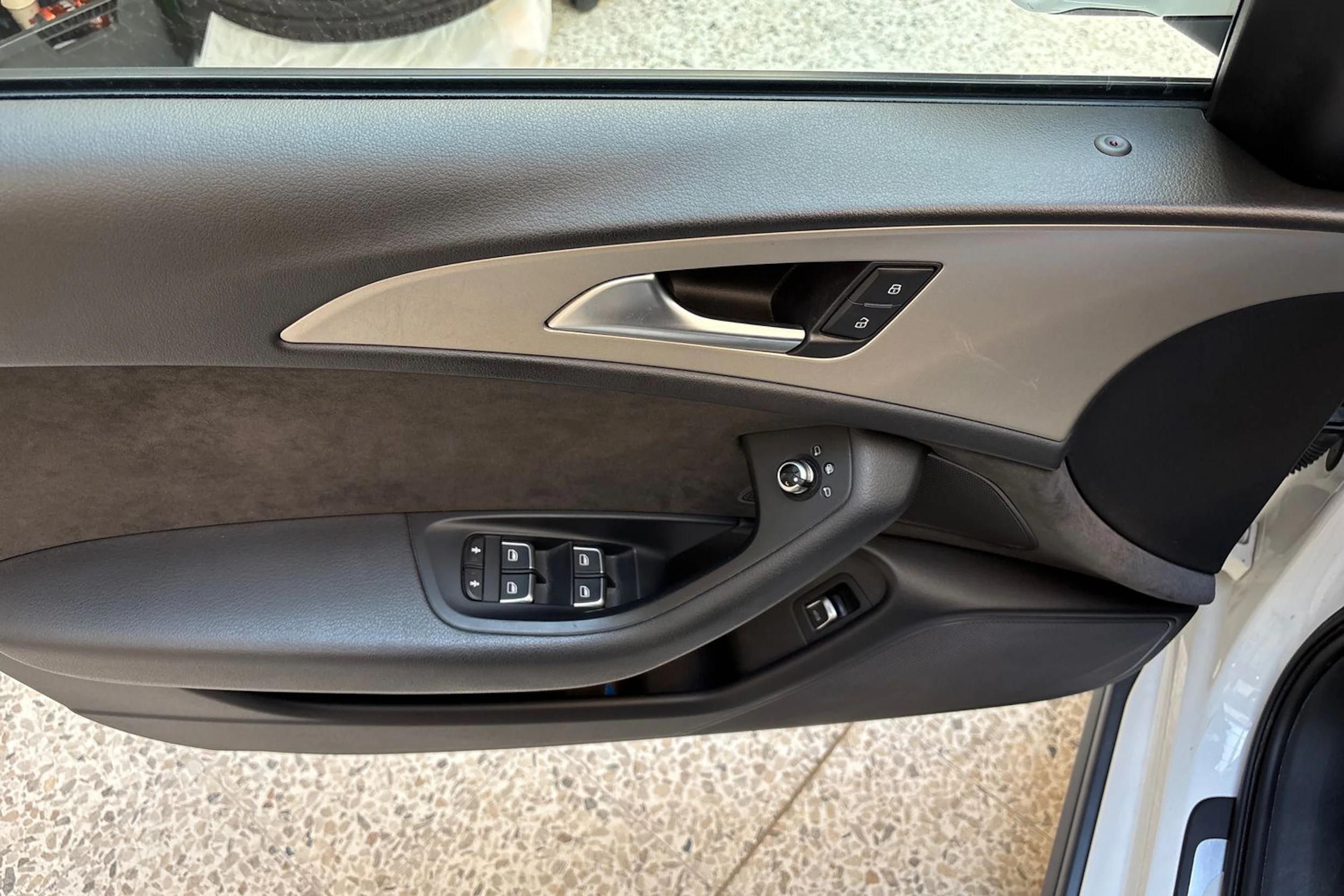 Valkoinen Audi A6 ALLROAD QUATTRO 2019 kuva 17.