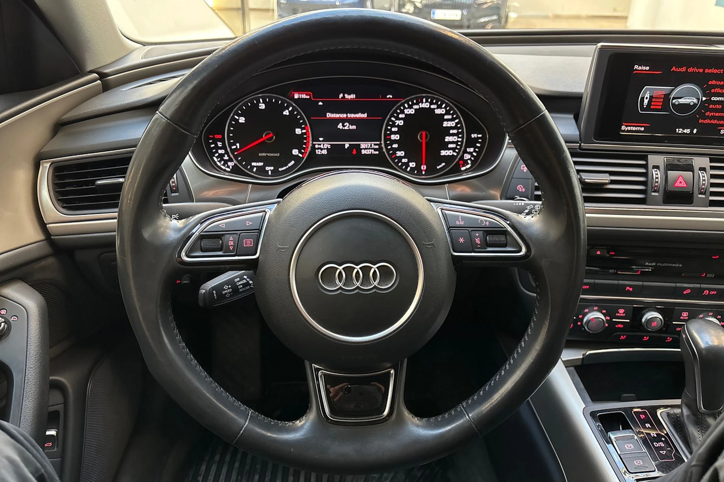 Valkoinen Audi A6 ALLROAD QUATTRO 2019 kuva 19.
