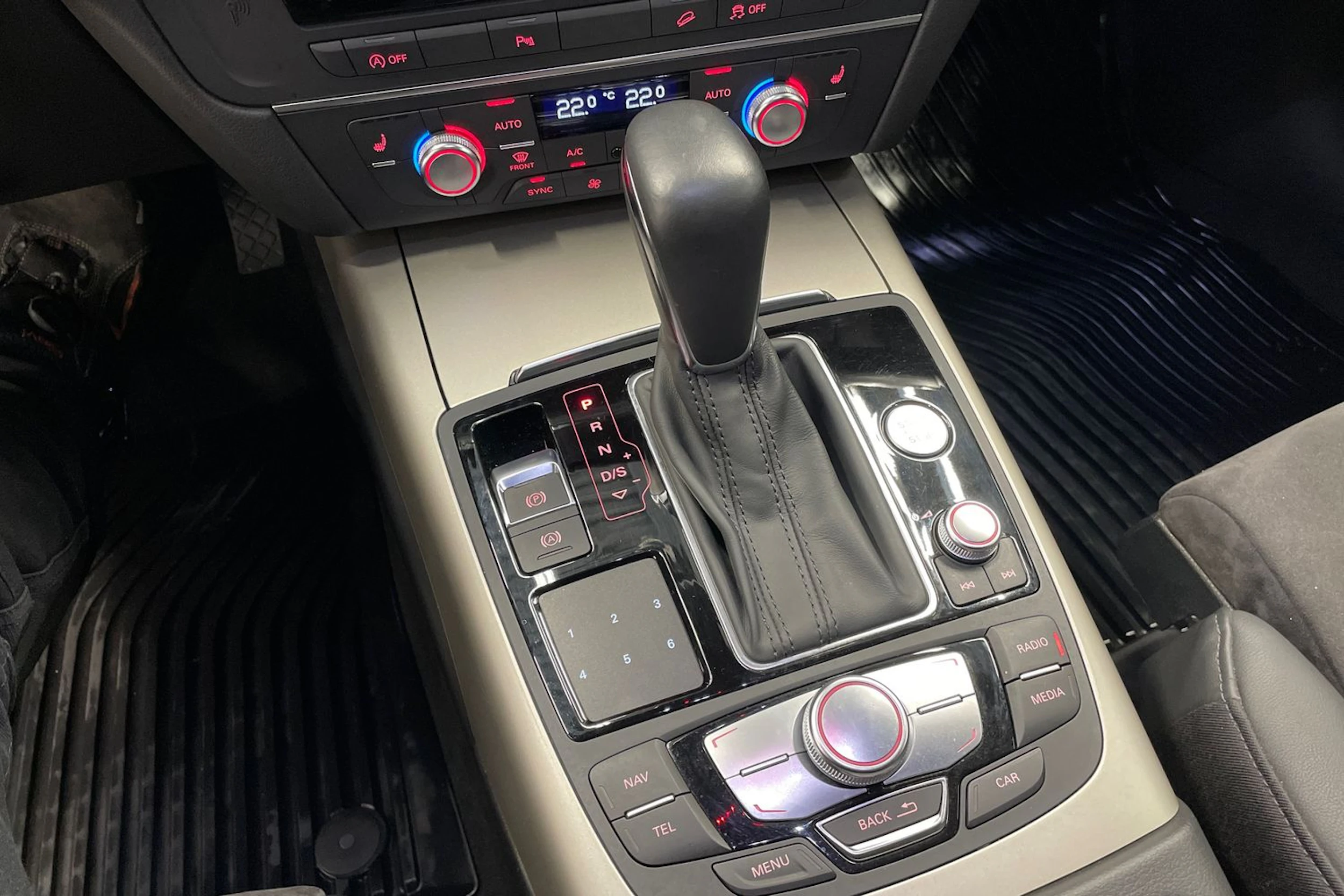 Harmaa Audi A6 ALLROAD QUATTRO 2019 kuva 14.