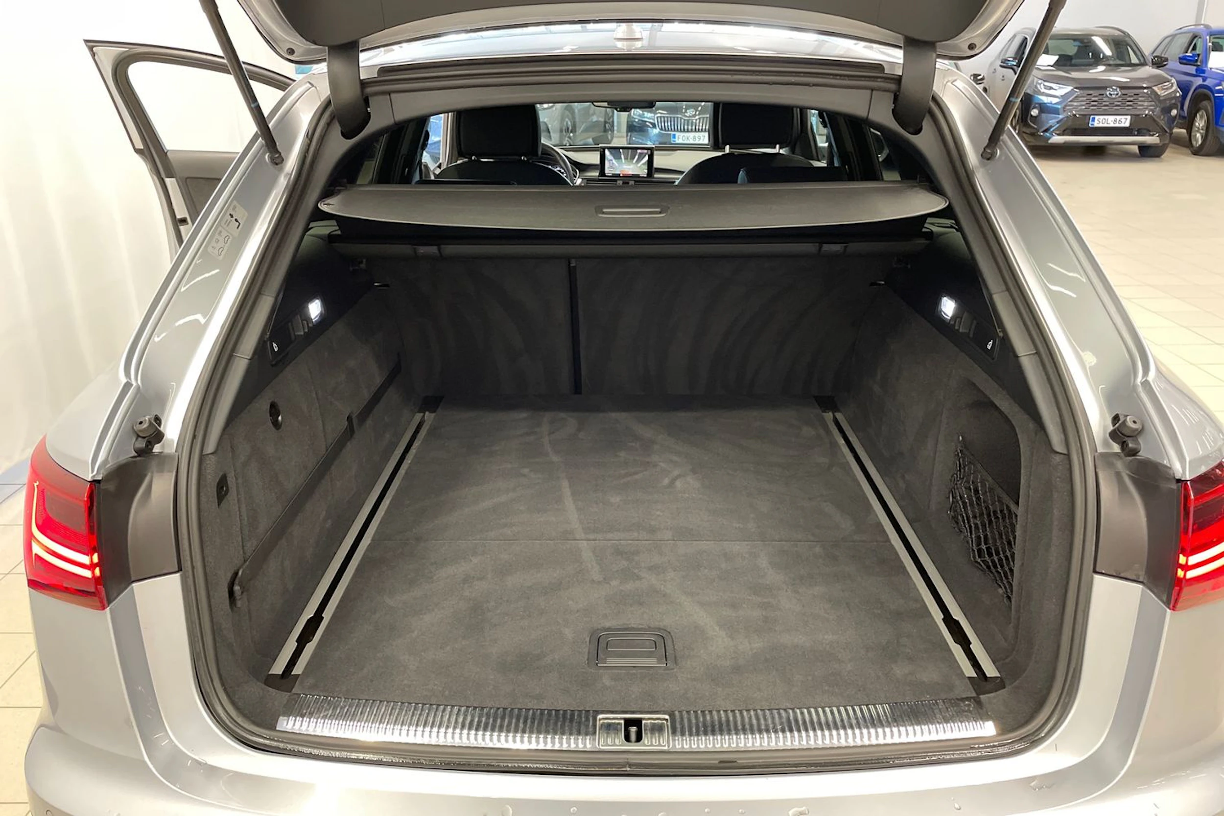 Harmaa Audi A6 ALLROAD QUATTRO 2019 kuva 17.