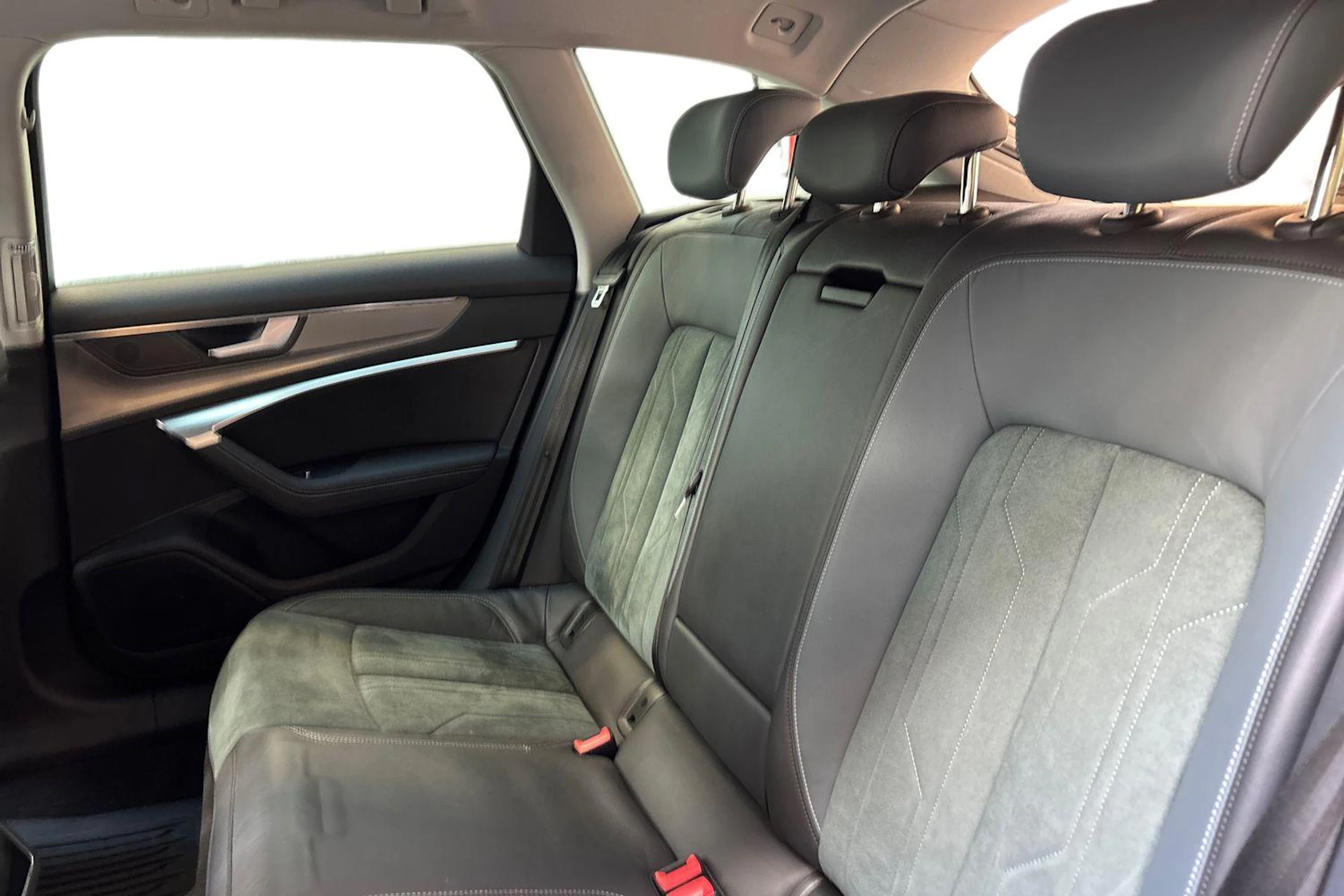 ruskea (beige) Audi A6 allroad quattro 2020 kuva 11.