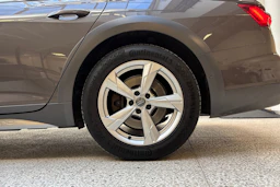 ruskea (beige) Audi A6 allroad quattro 2020 kuva 13.