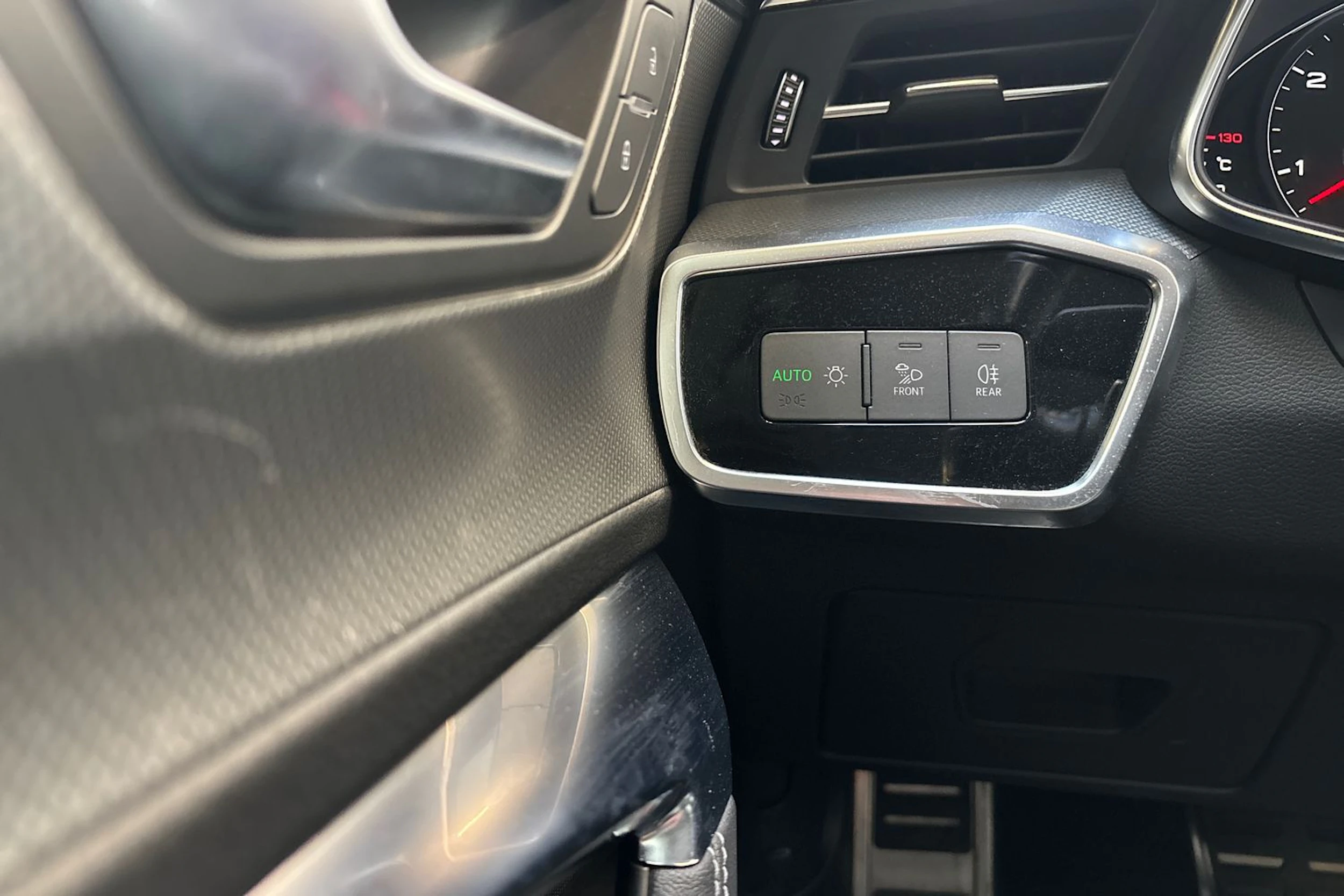 ruskea (beige) Audi A6 allroad quattro 2020 kuva 21.
