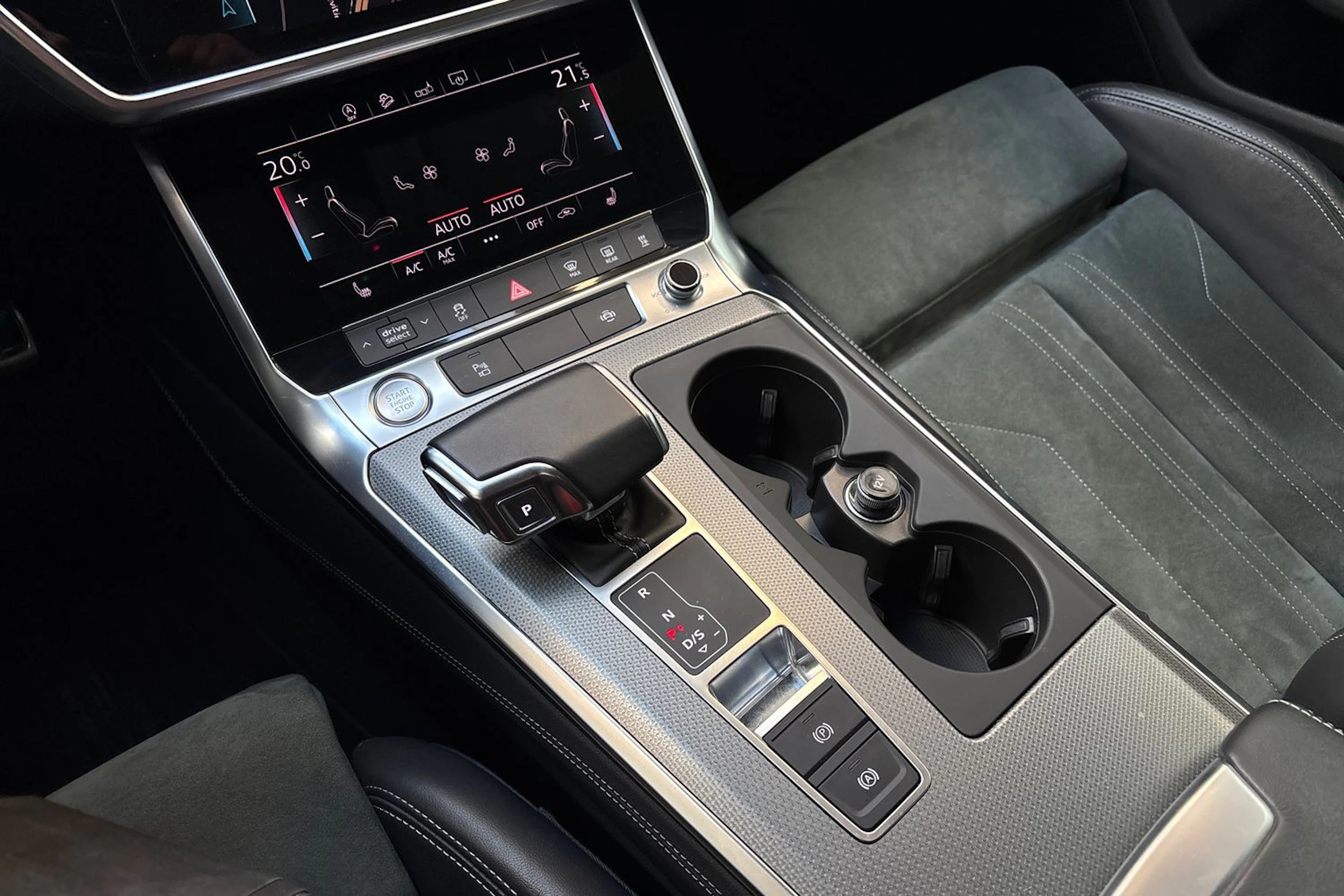 ruskea (beige) Audi A6 allroad quattro 2020 kuva 28.