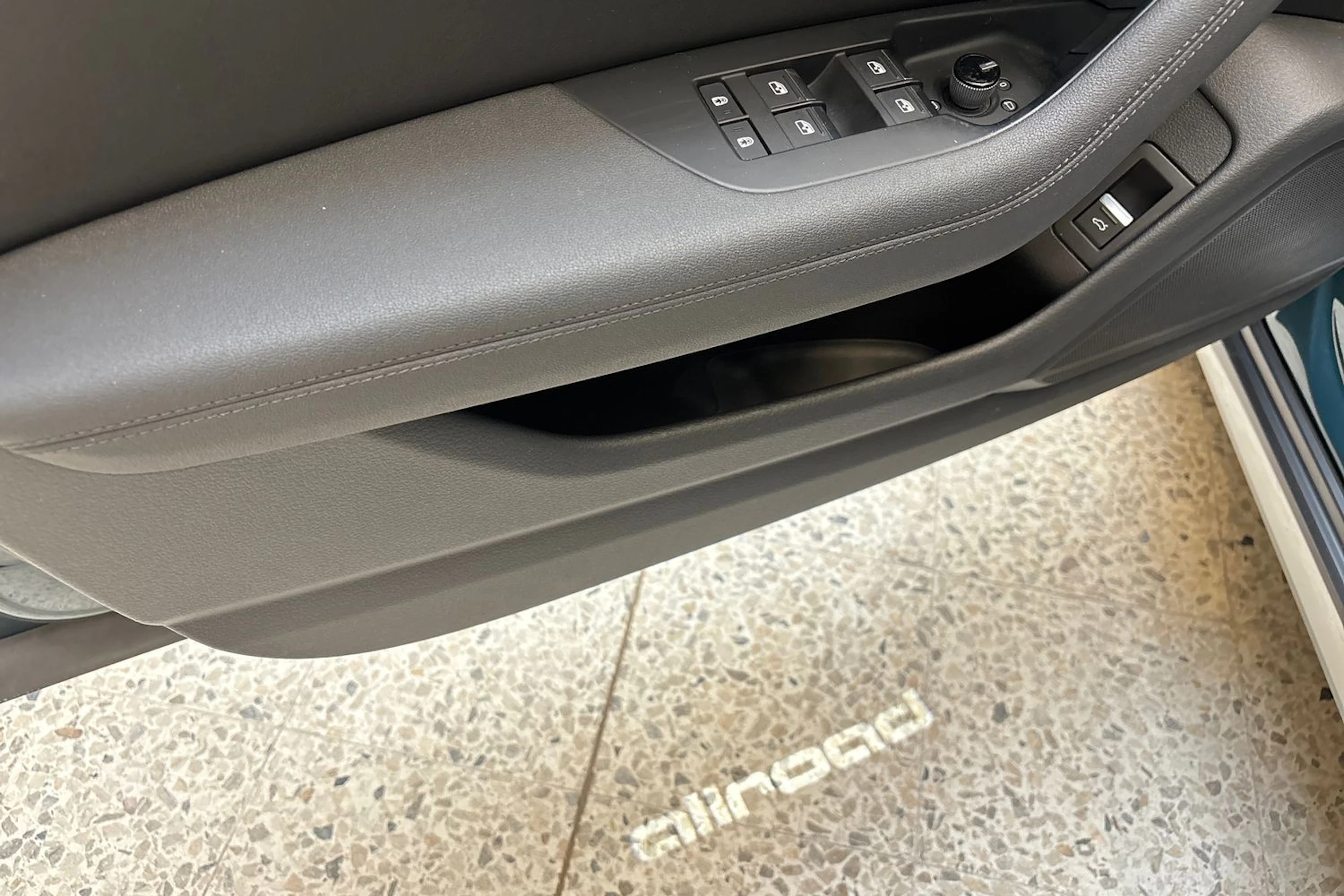 harmaa Audi A6 allroad quattro 2020 kuva 14.