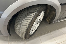 musta Audi A6 allroad quattro 2021 kuva 13.