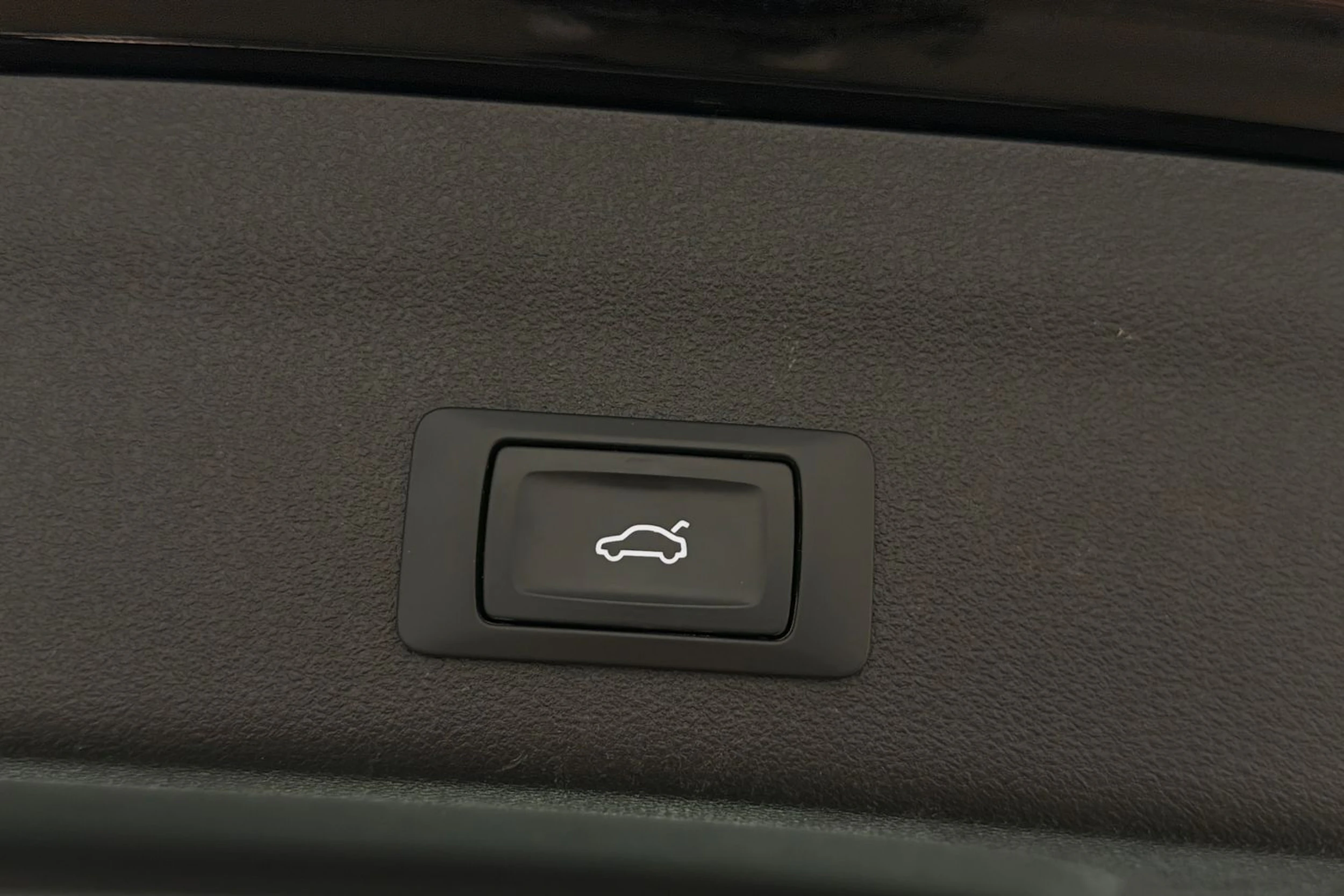 musta Audi A6 allroad quattro 2021 kuva 12.