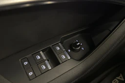 musta Audi A6 allroad quattro 2021 kuva 15.