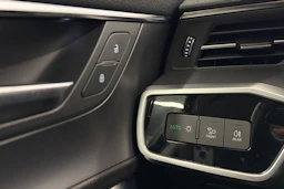 musta Audi A6 allroad quattro 2021 kuva 16.