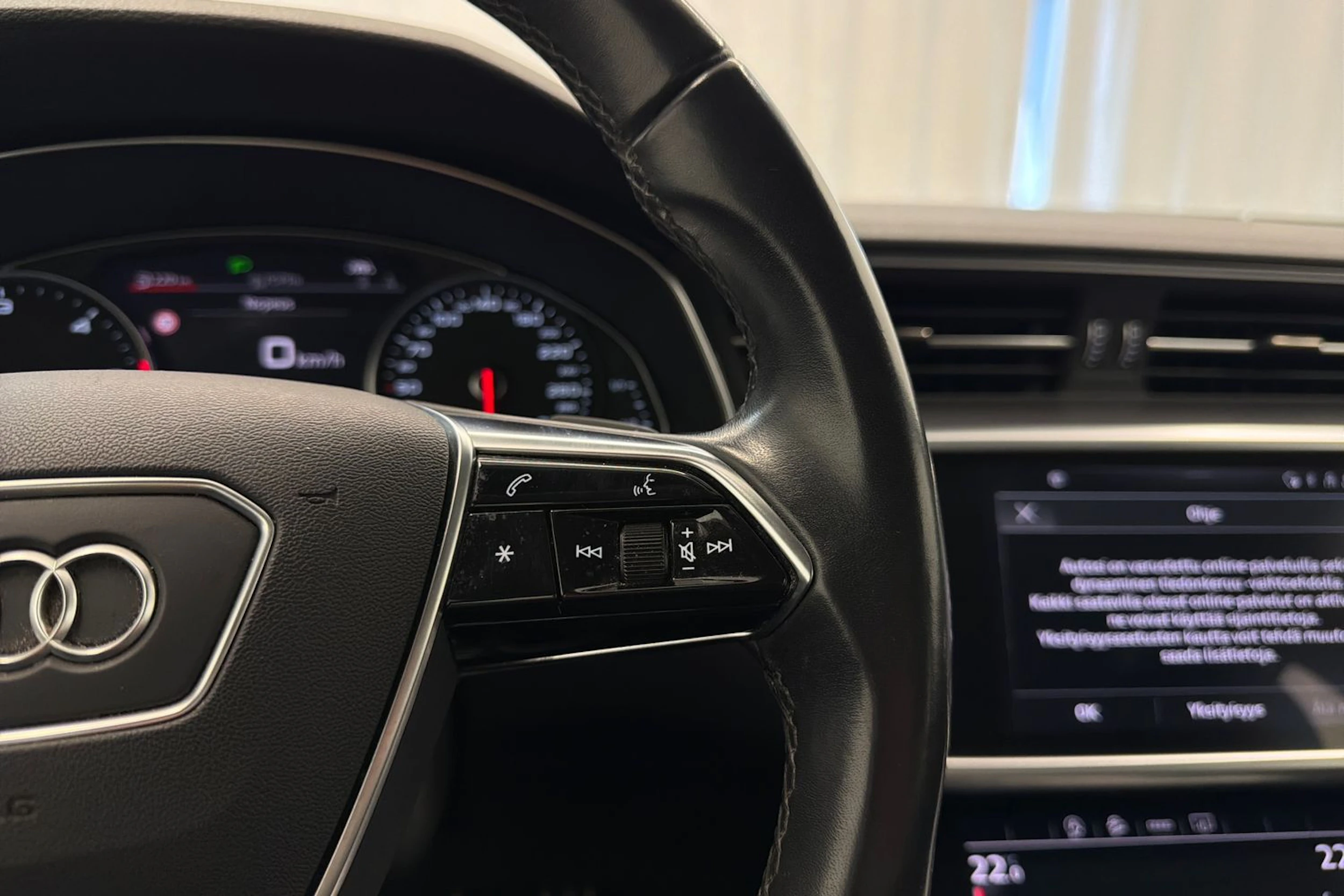 musta Audi A6 allroad quattro 2021 kuva 18.