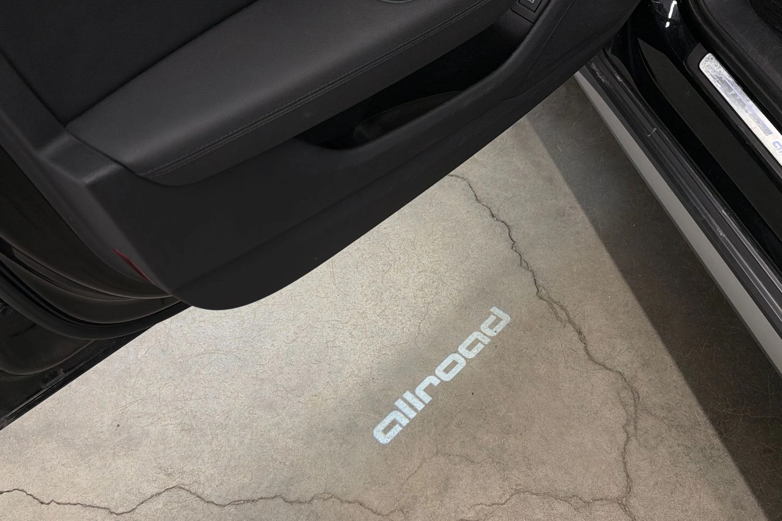 musta Audi A6 allroad quattro 2021 kuva 32.