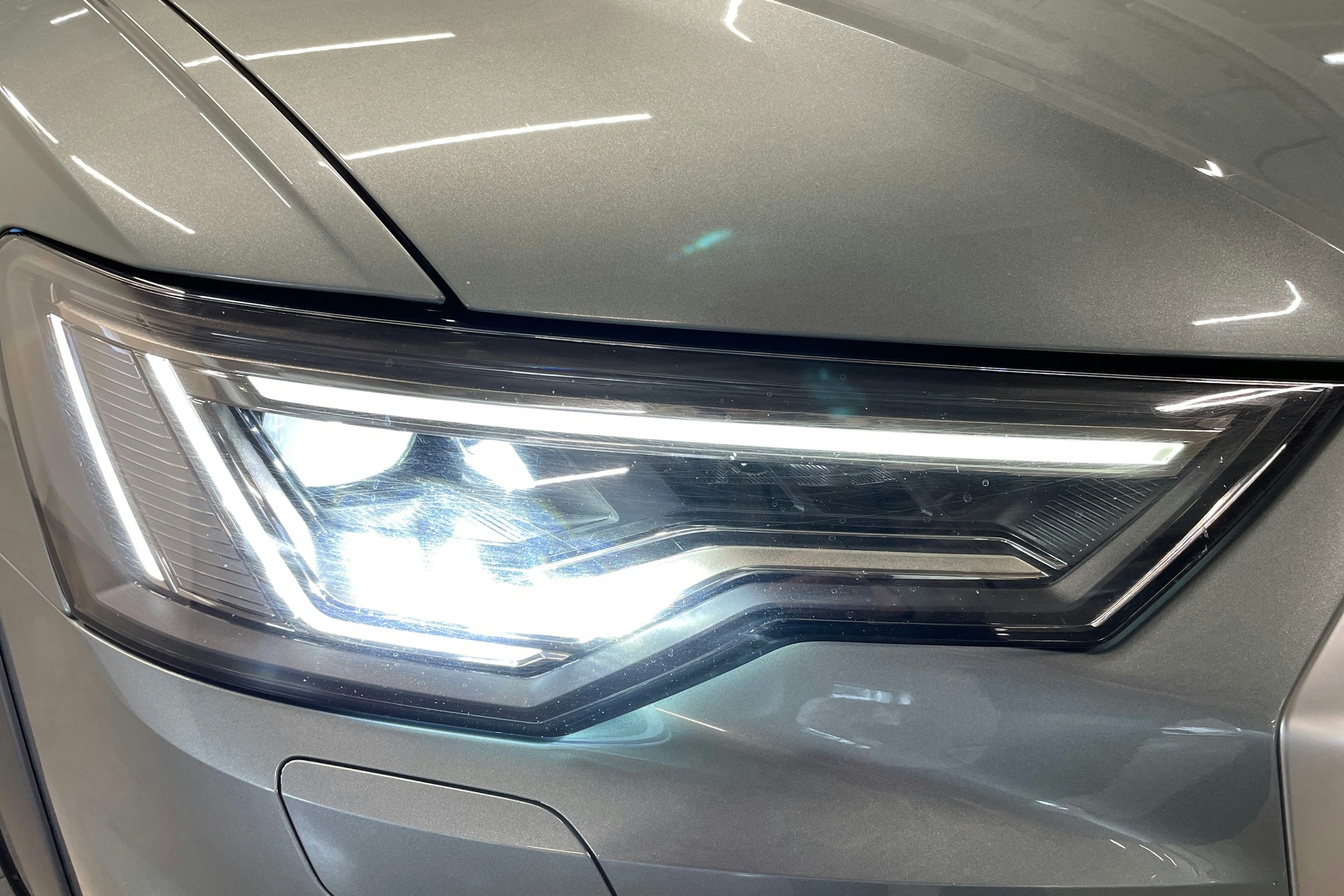 harmaa Audi A6 allroad quattro 2021 kuva 14.