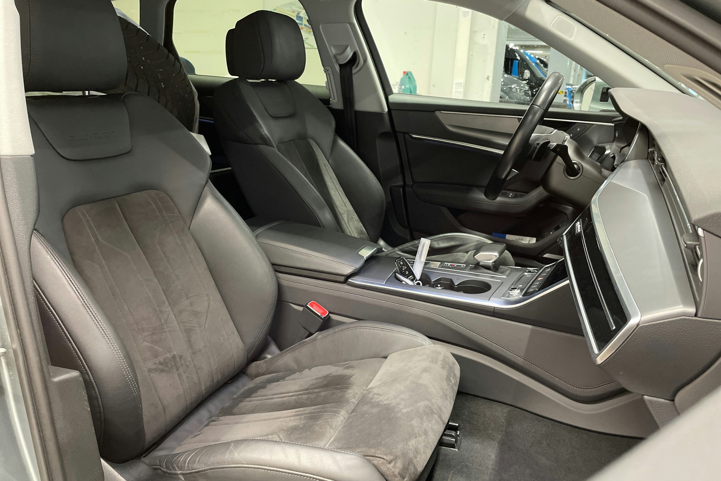 harmaa Audi A6 allroad quattro 2021 kuva 33.