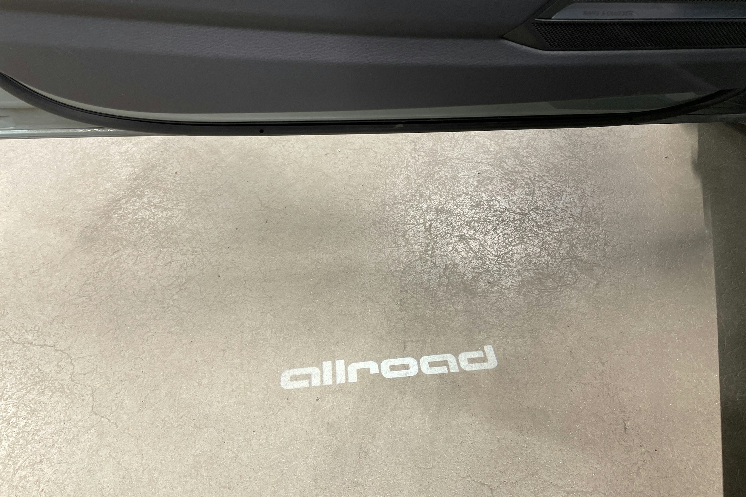 harmaa Audi A6 allroad quattro 2021 kuva 36.