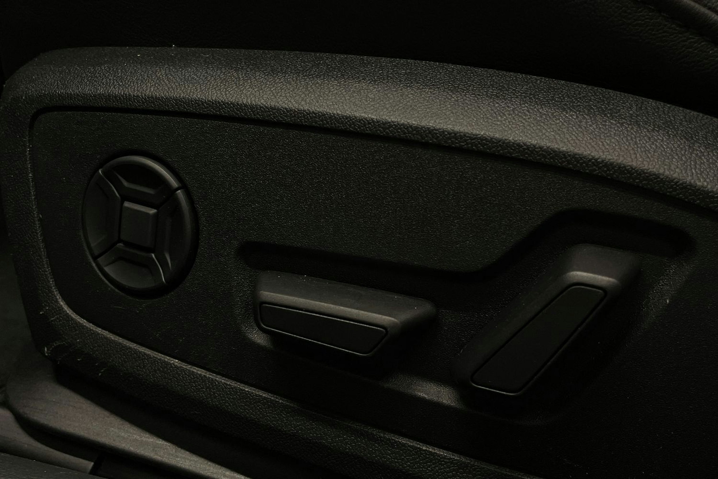 Musta Audi A6 ALLROAD QUATTRO 2022 kuva 15.