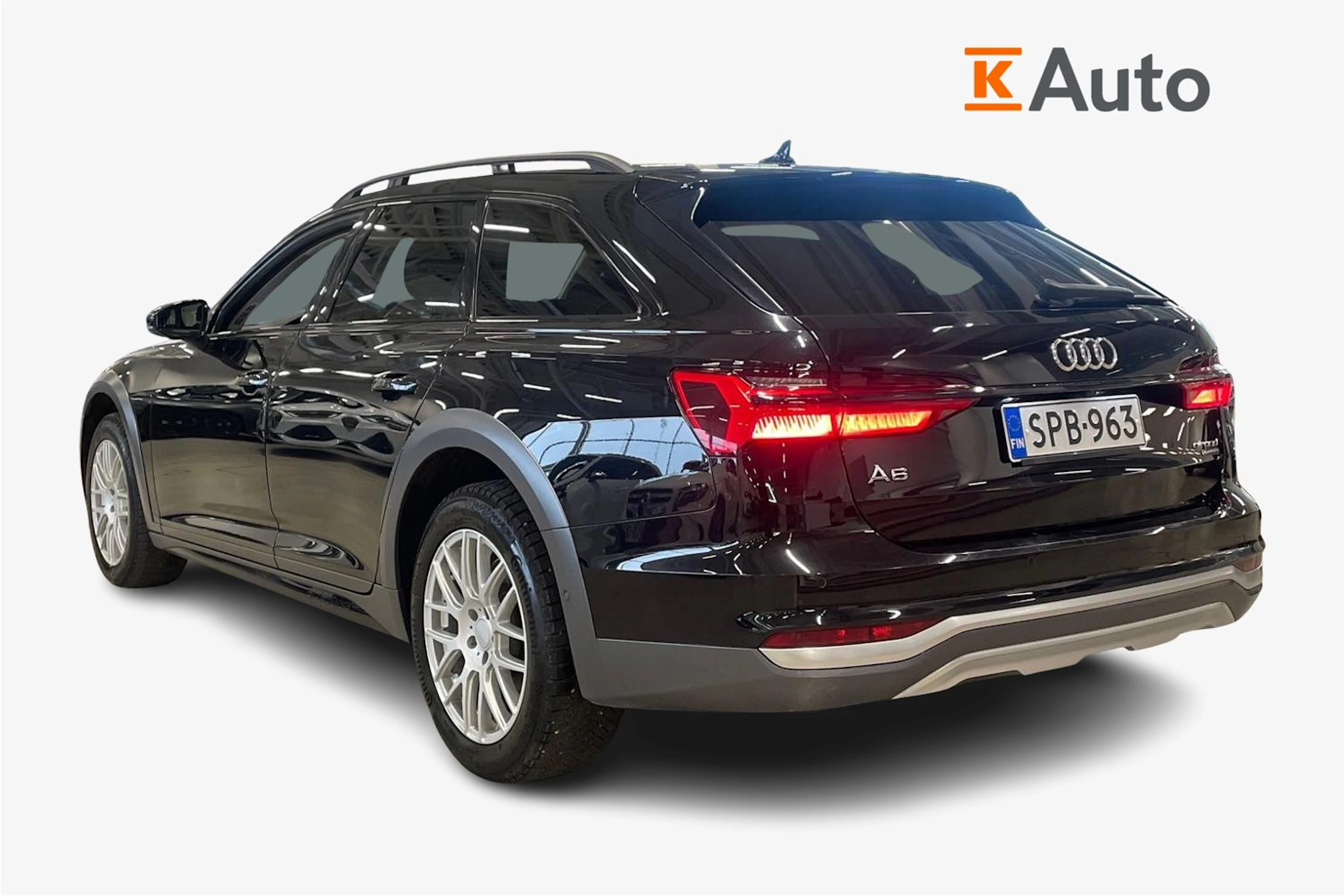 musta Audi A6 allroad quattro 2022 kuva 2.