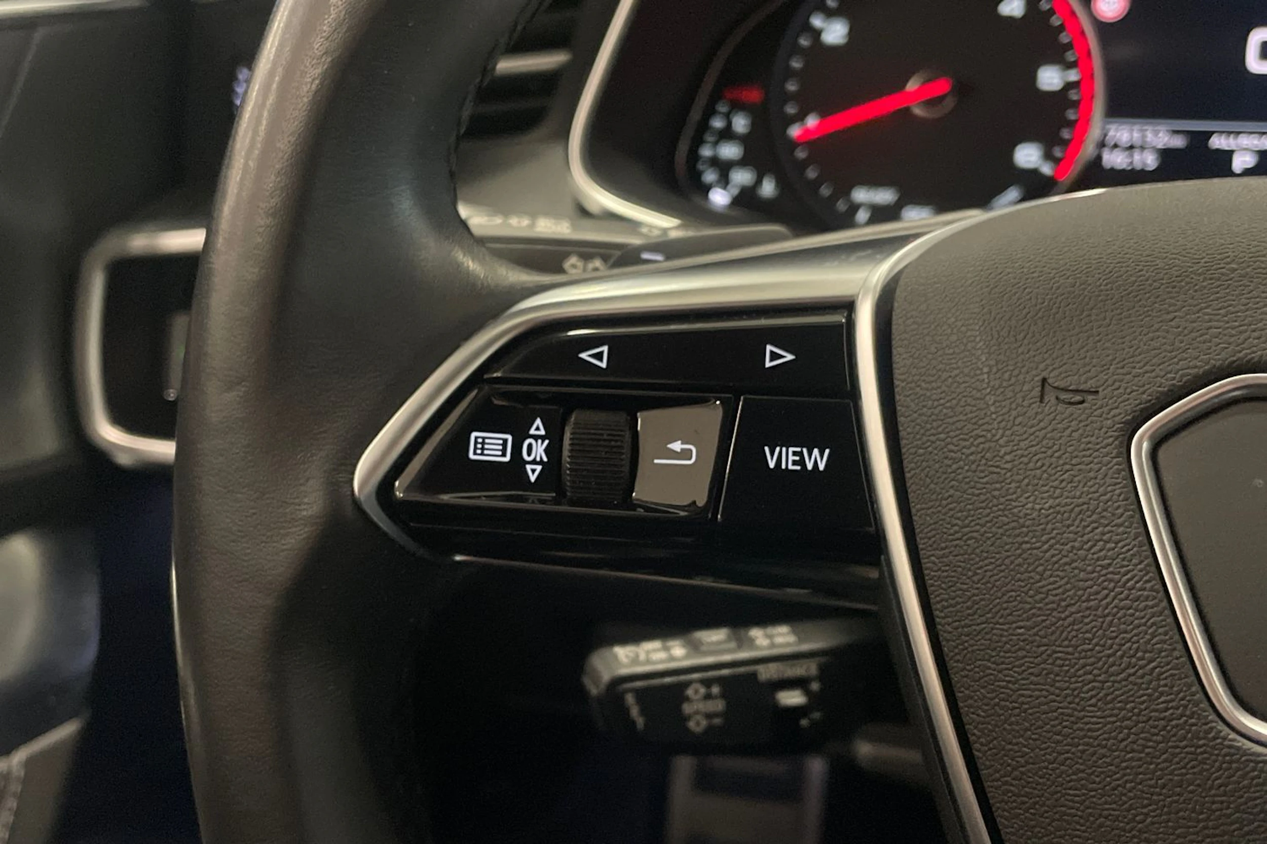 musta Audi A6 allroad quattro 2022 kuva 14.