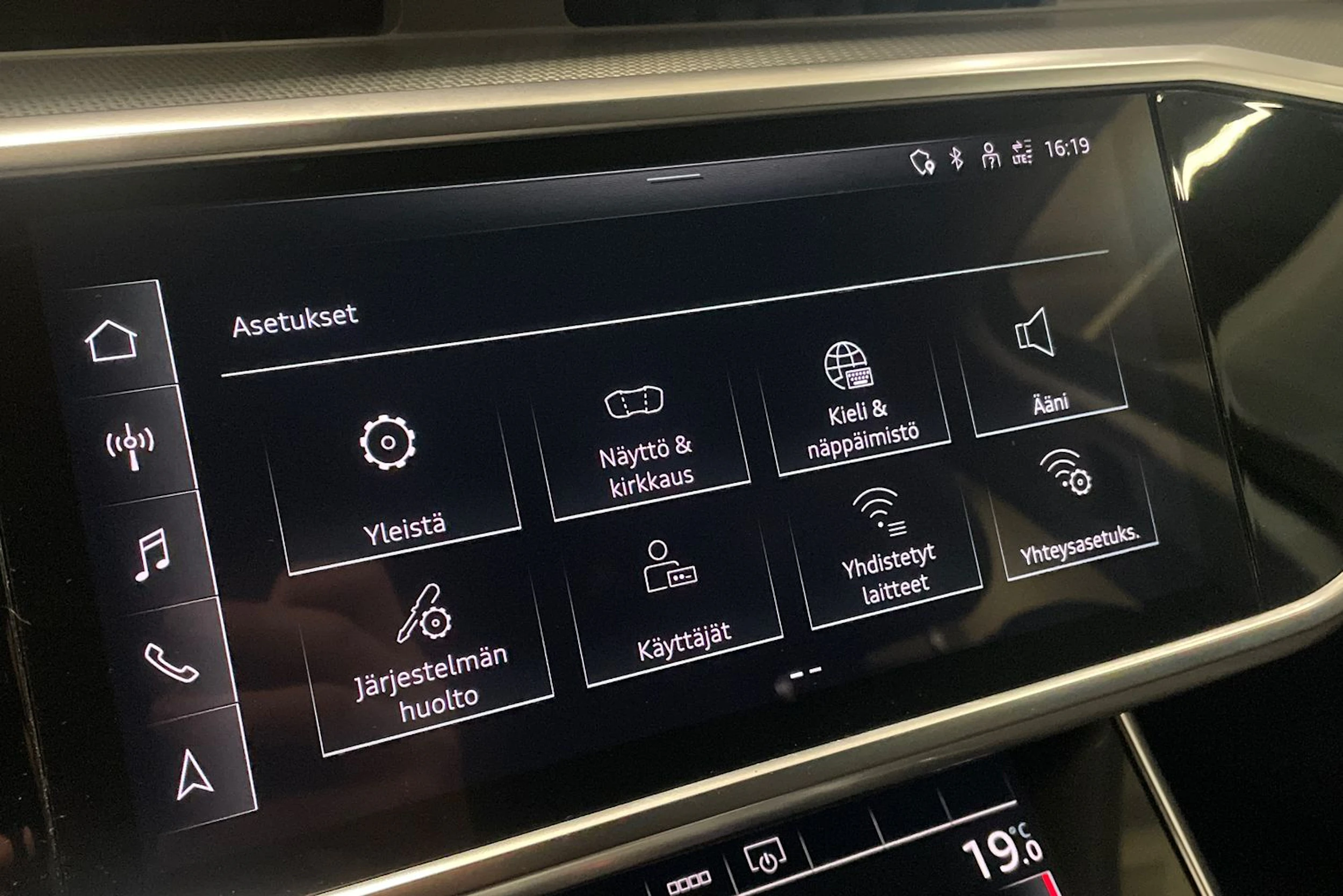 musta Audi A6 allroad quattro 2022 kuva 21.